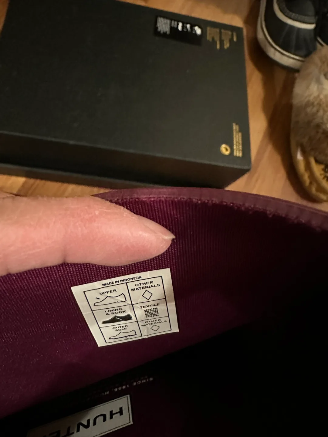 Hunter Women's Original Tall Gloss Rain Boots - Size US 8 image indicator(4)