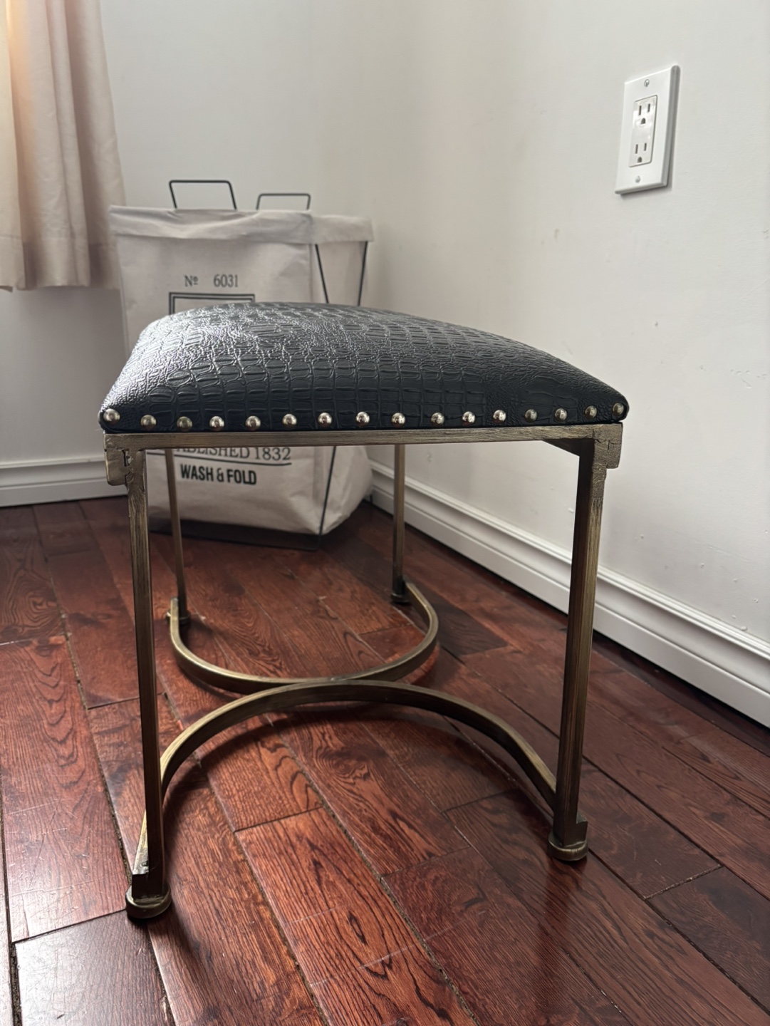 Black and Gold Upholstered Crocodile Ottoman - photo 2
