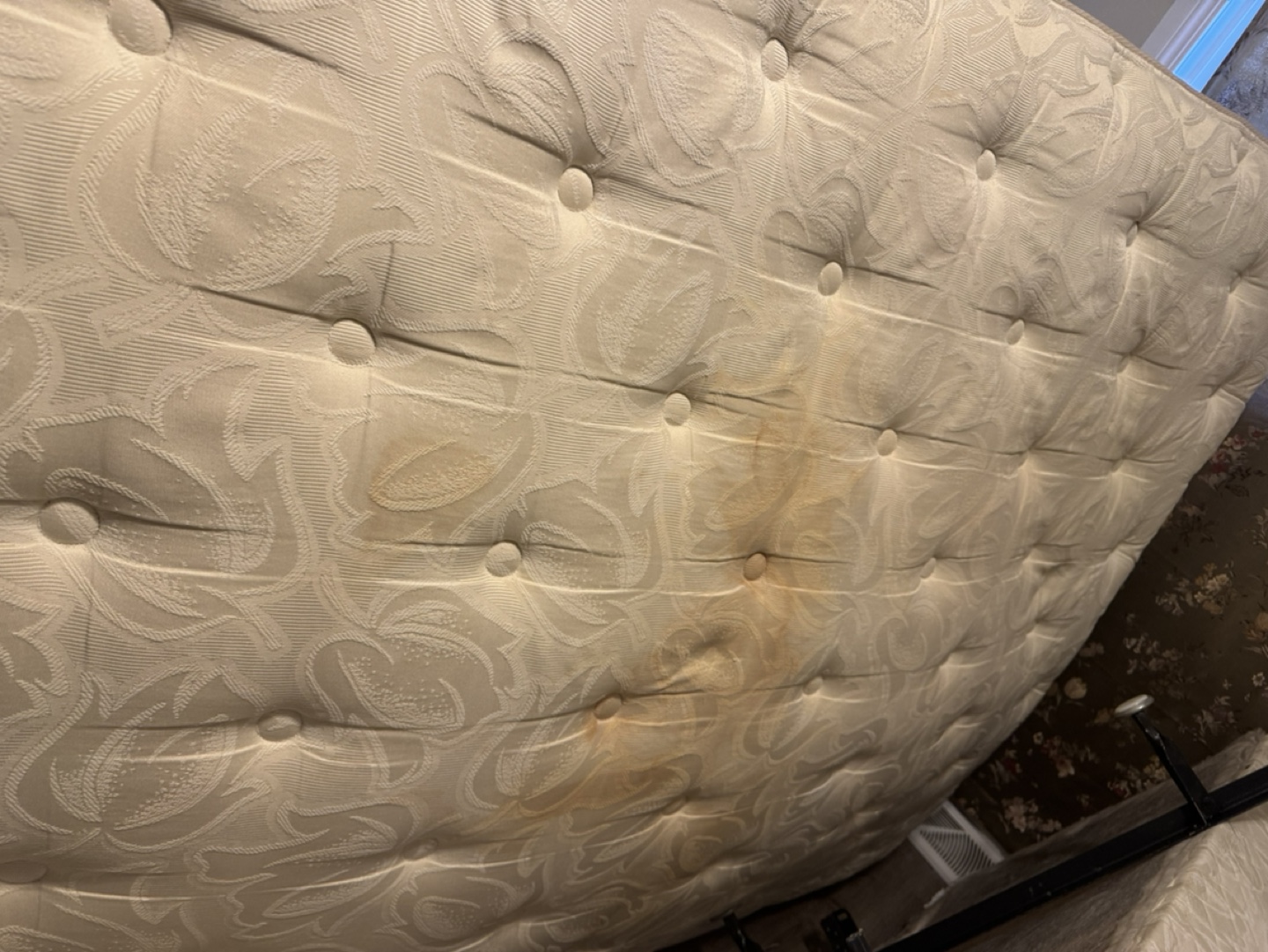 Used Queen Bed Set - photo 4
