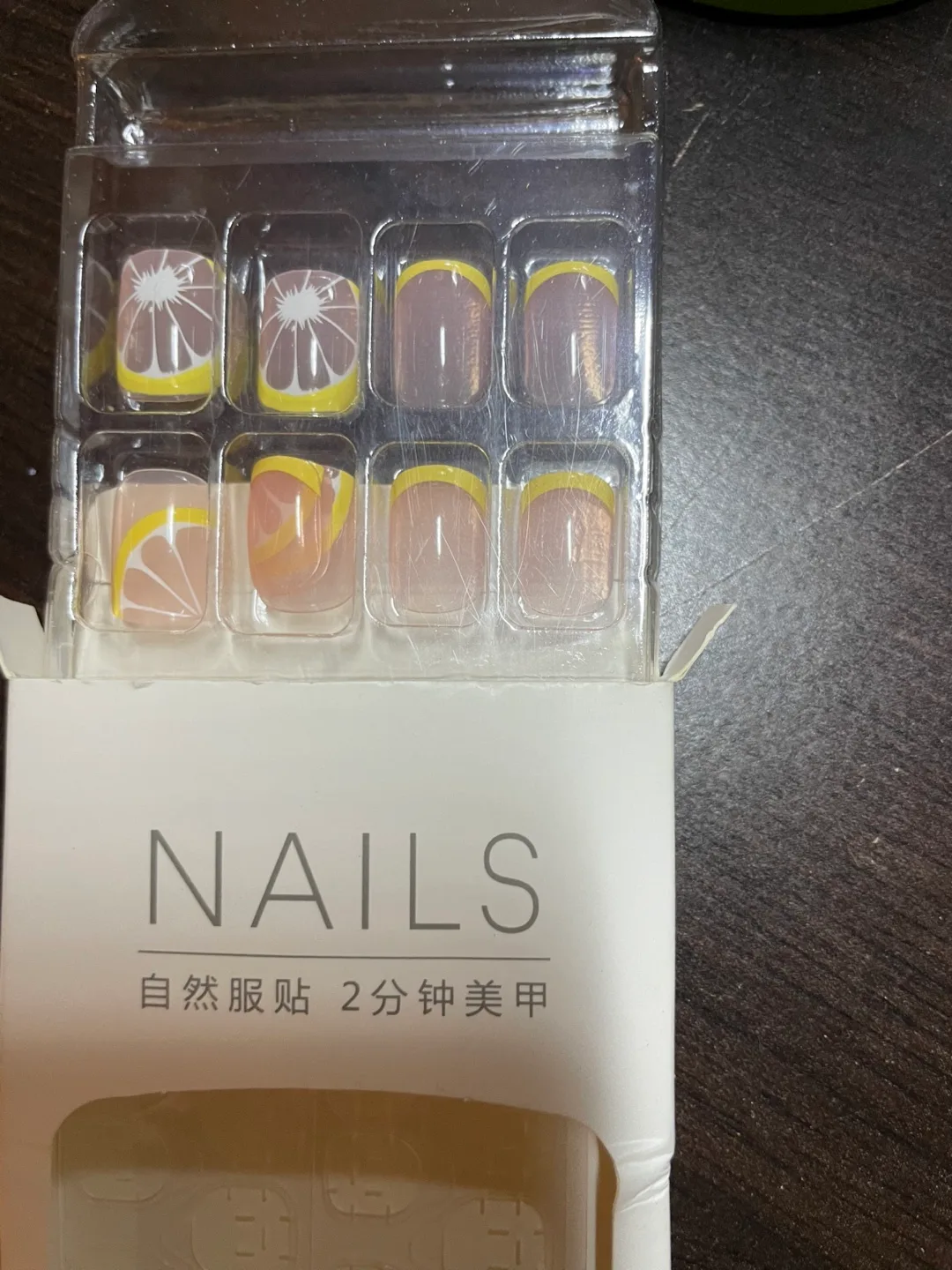 Lemon Slice Press-on Nails image indicator(3)