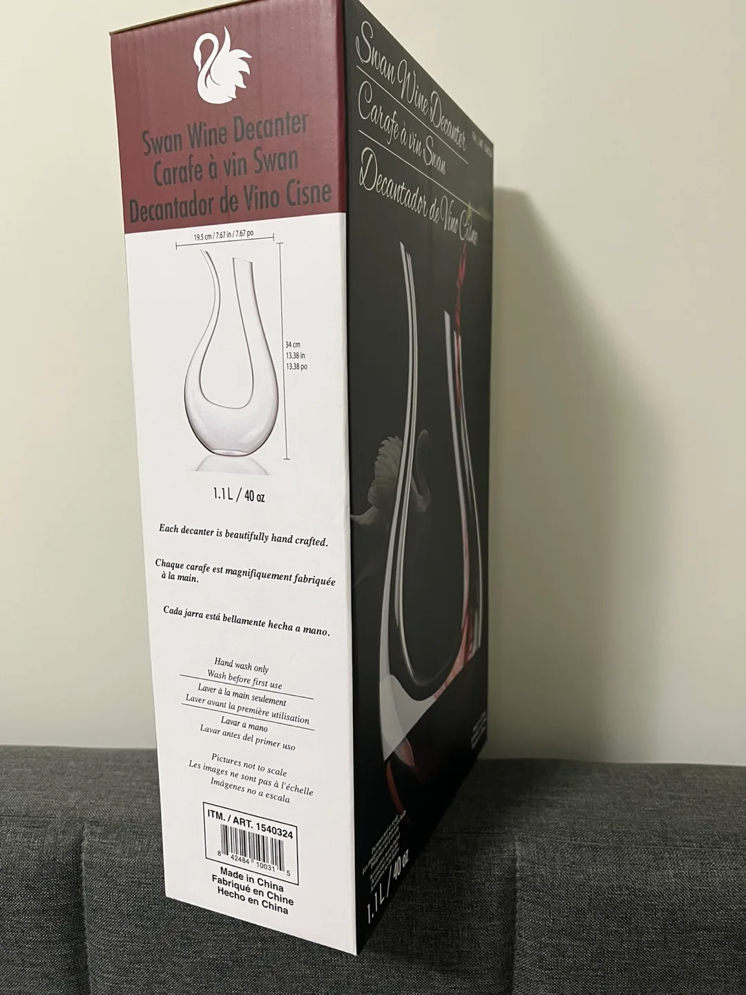 Swan Wine Decanter - 1.1L / 40oz image indicator(2)