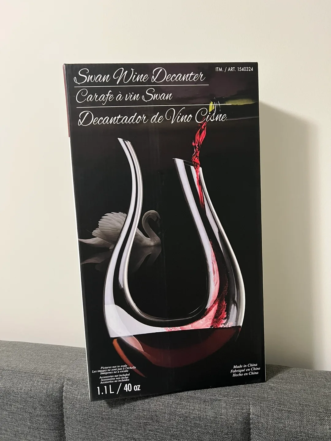Swan Wine Decanter - 1.1L / 40oz image indicator(3)