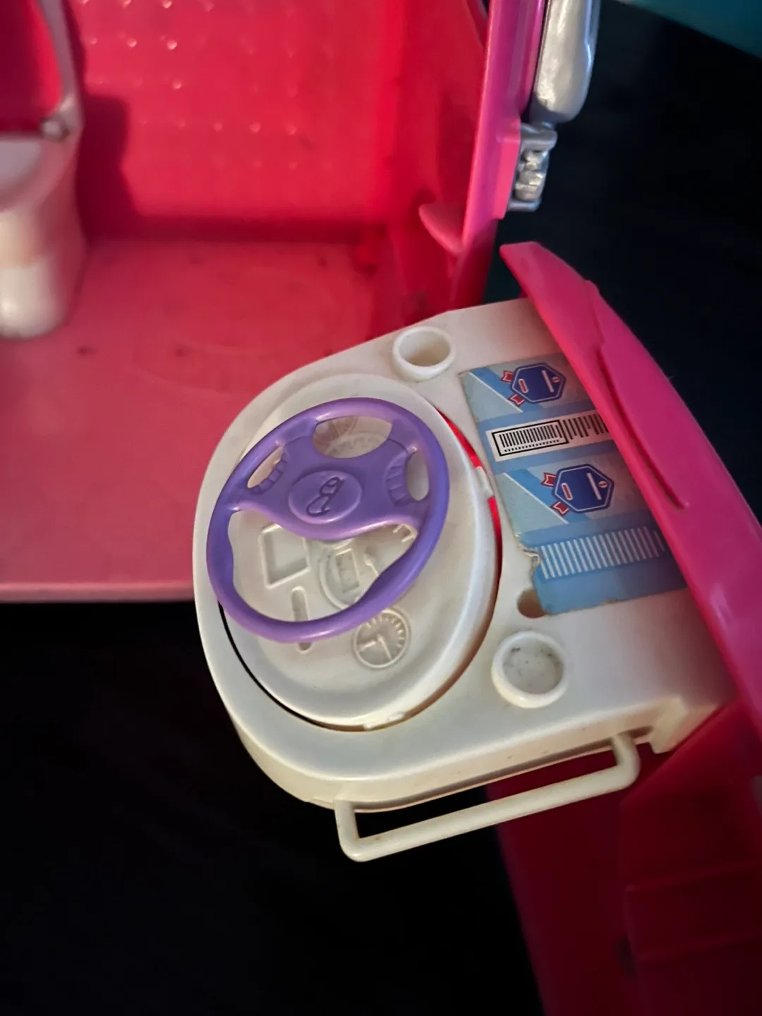 Barbie Pop-Up Camper Playset image indicator(5)