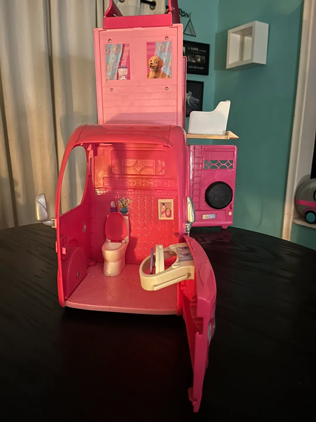 Barbie Pop-Up Camper Playset image indicator(4)