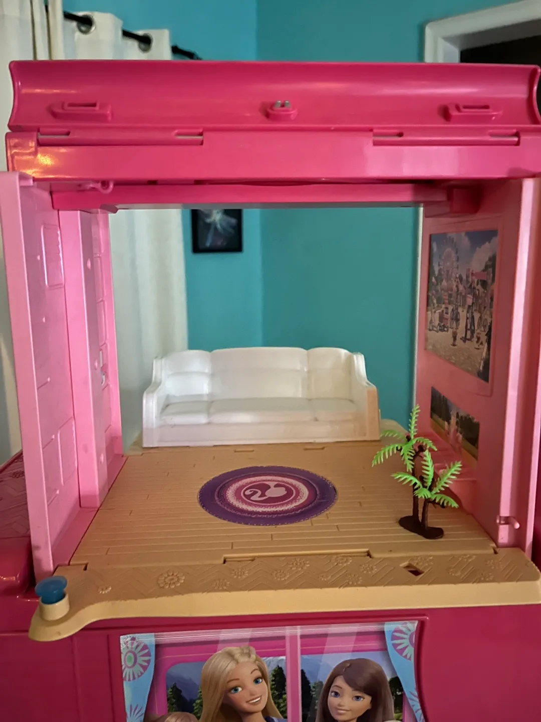 Barbie Pop-Up Camper Playset image indicator(10)