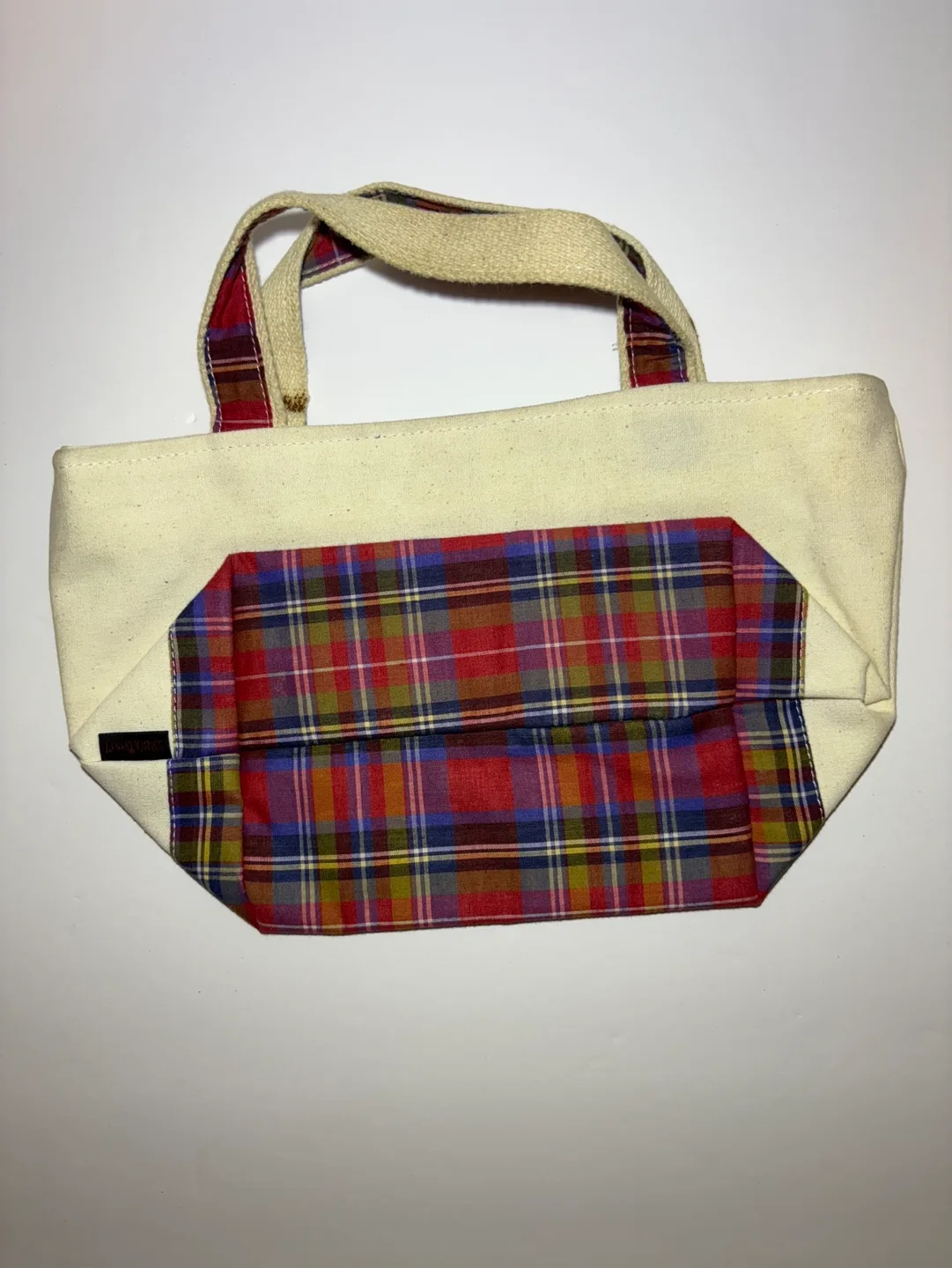 *New* flower design white mini purse or bag image indicator(2)