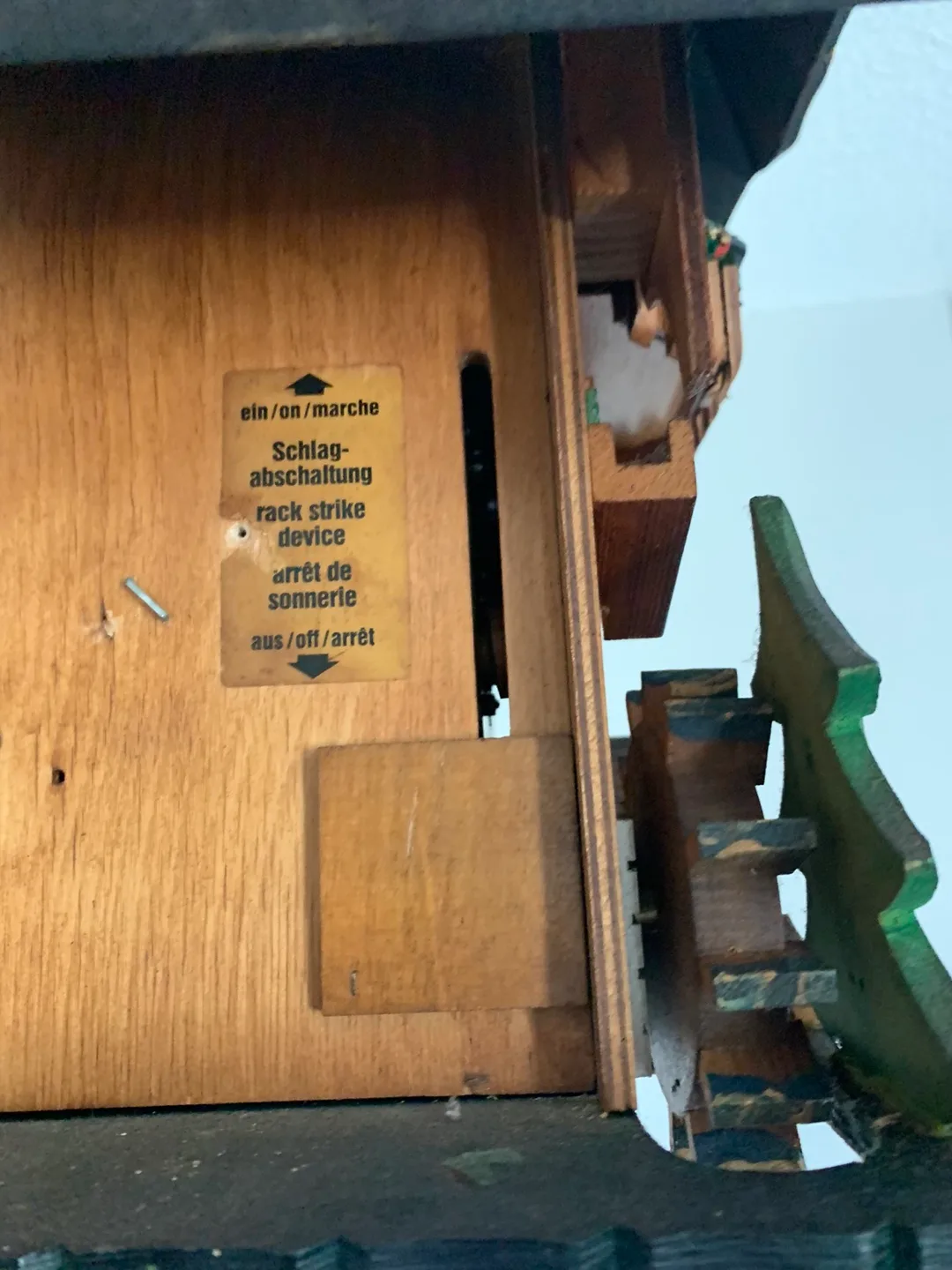 Vintage Cuckoo Clock - Edelweiss - Swiss Musical Movement image indicator(6)