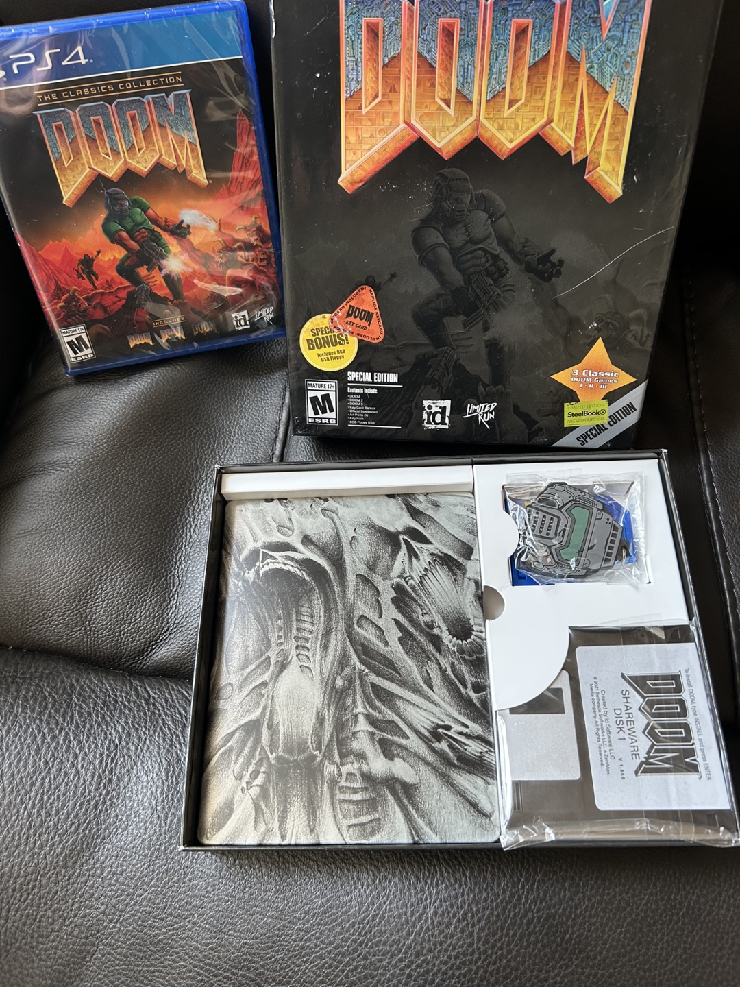 Doom: The Classics Collection Limited Run (PS4/Contents Sealed) - photo 2