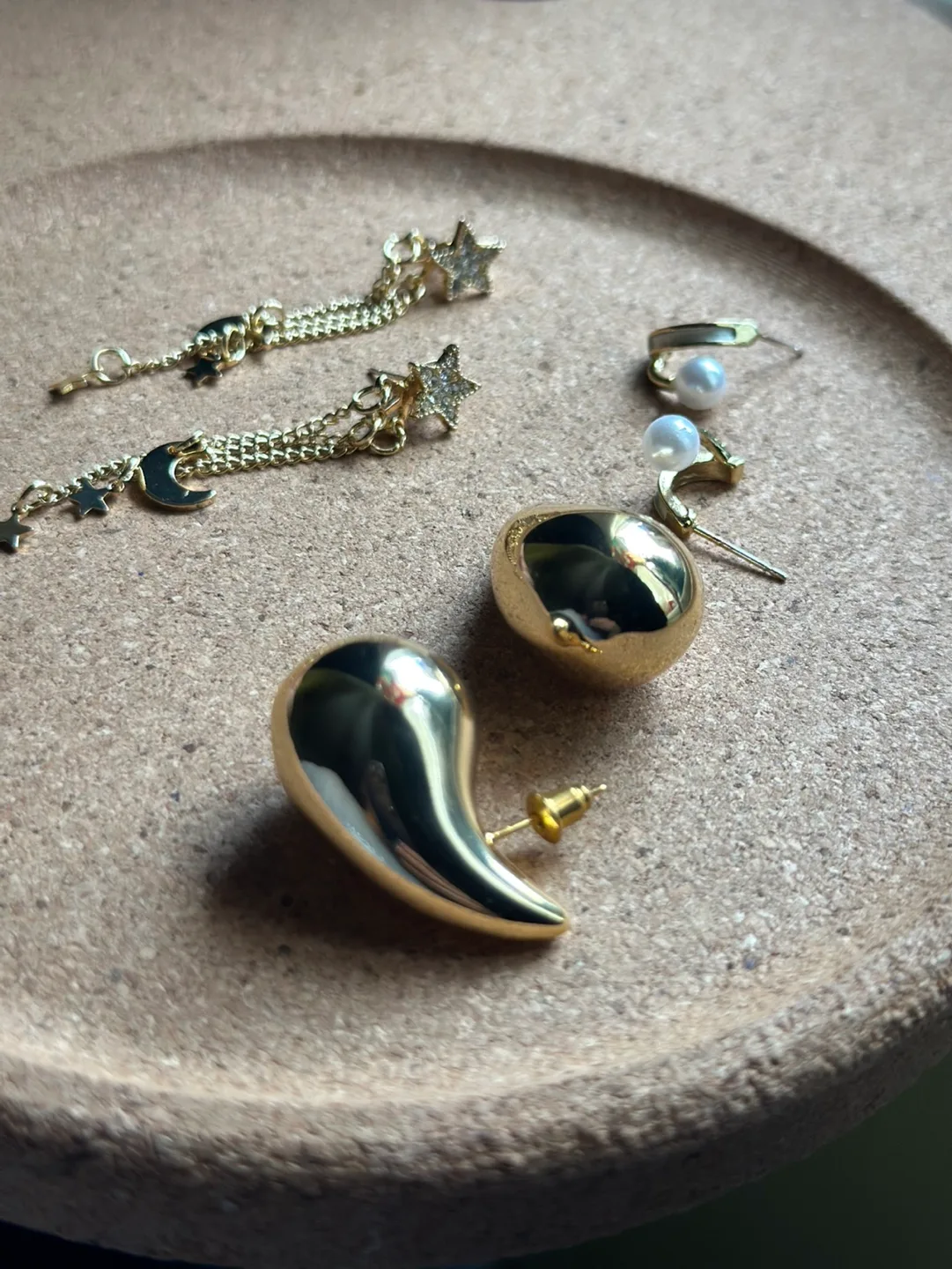 Gold statement earrings set image indicator(2)