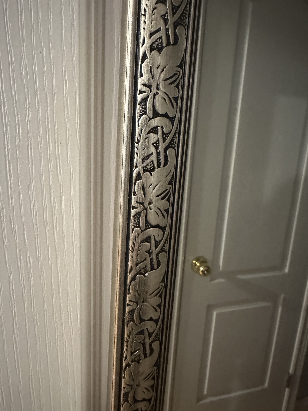 Over-the-door mirror with ornate frame - photo 3