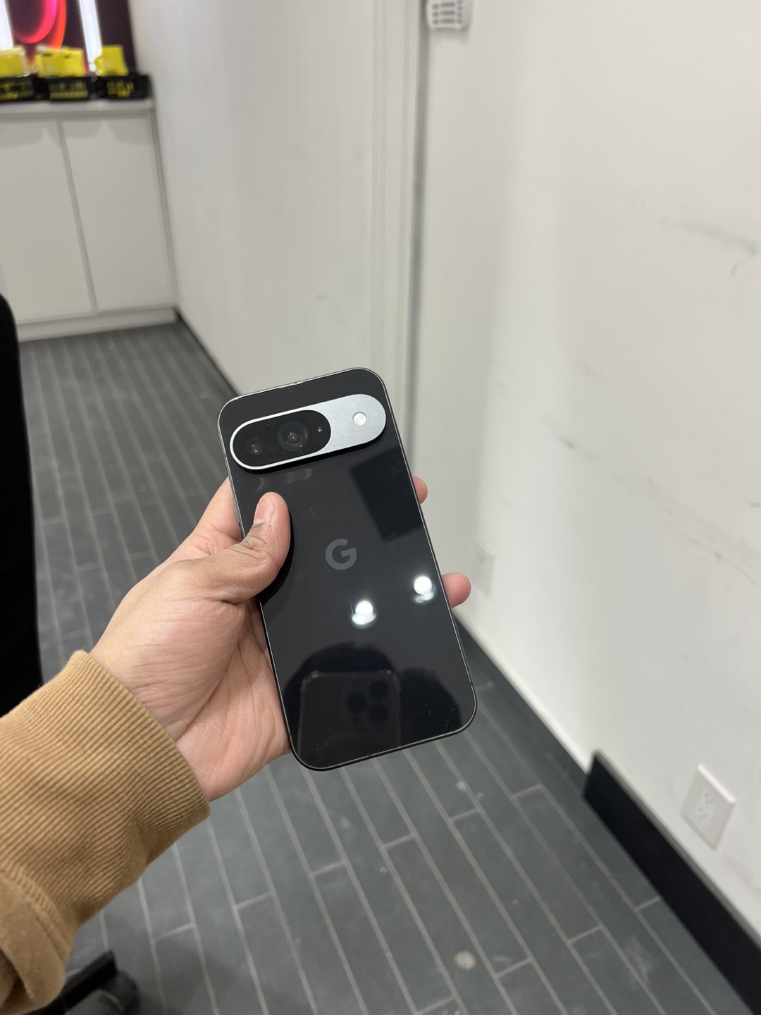 Google Pixel 9 (128 GB) - Obsidian with warranty - photo 3
