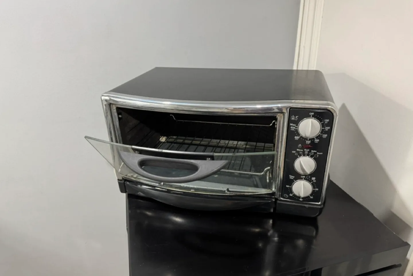 Oster 6-Slice Toaster Oven thumbnail