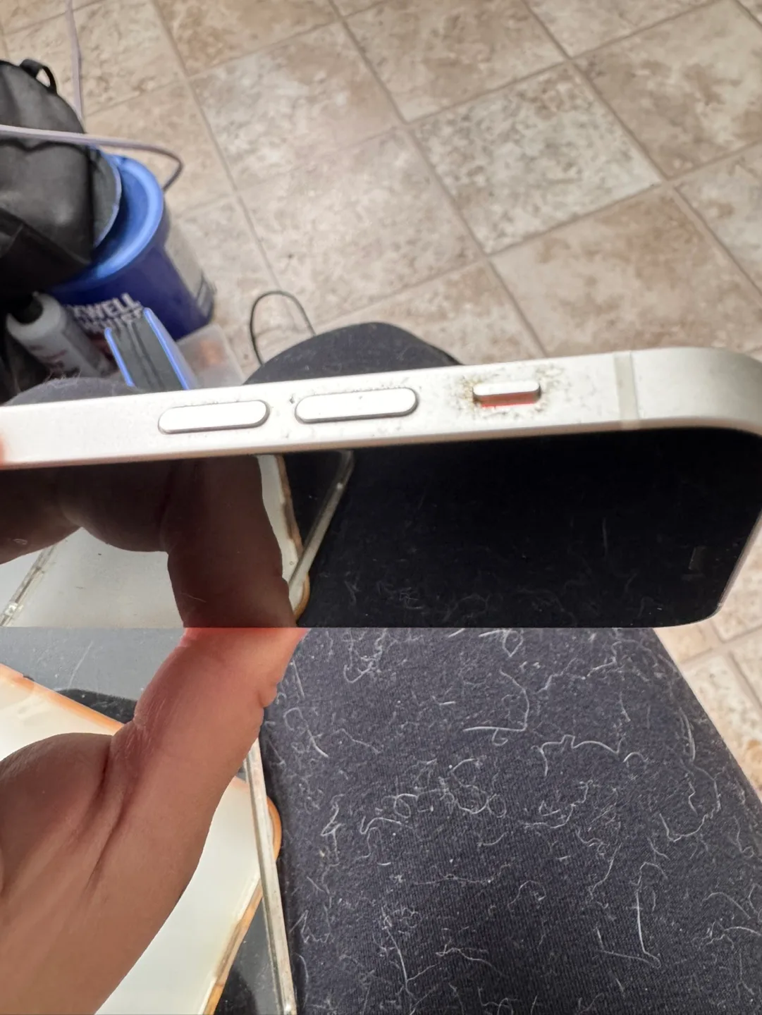 iPhone 12 mini White 64GB image indicator(2)