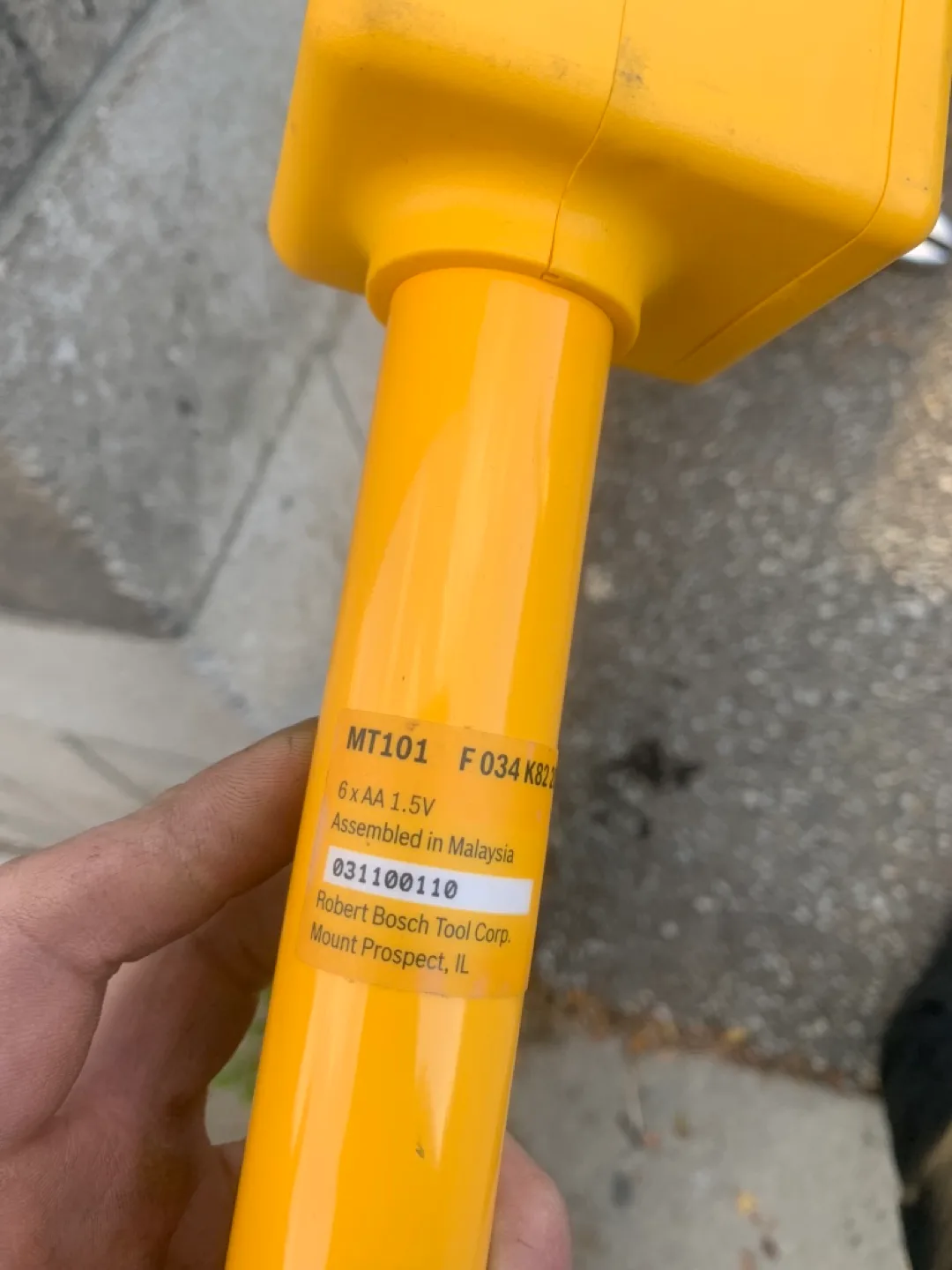 Bosch MT101 magnetic metal detector/Cable Locator image indicator(2)