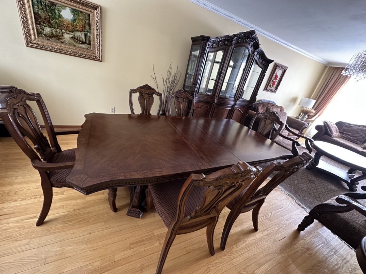 Dinner table and 6 chairs set (please send me your offer)
