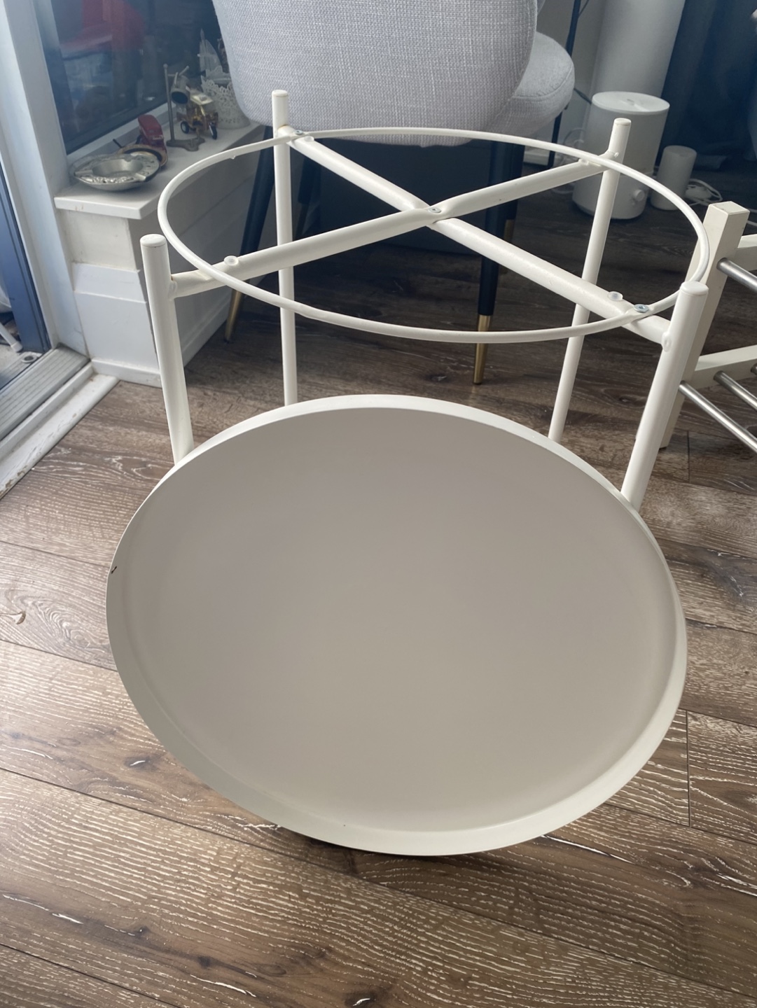 White Metal Side/Coffee Table - photo 4