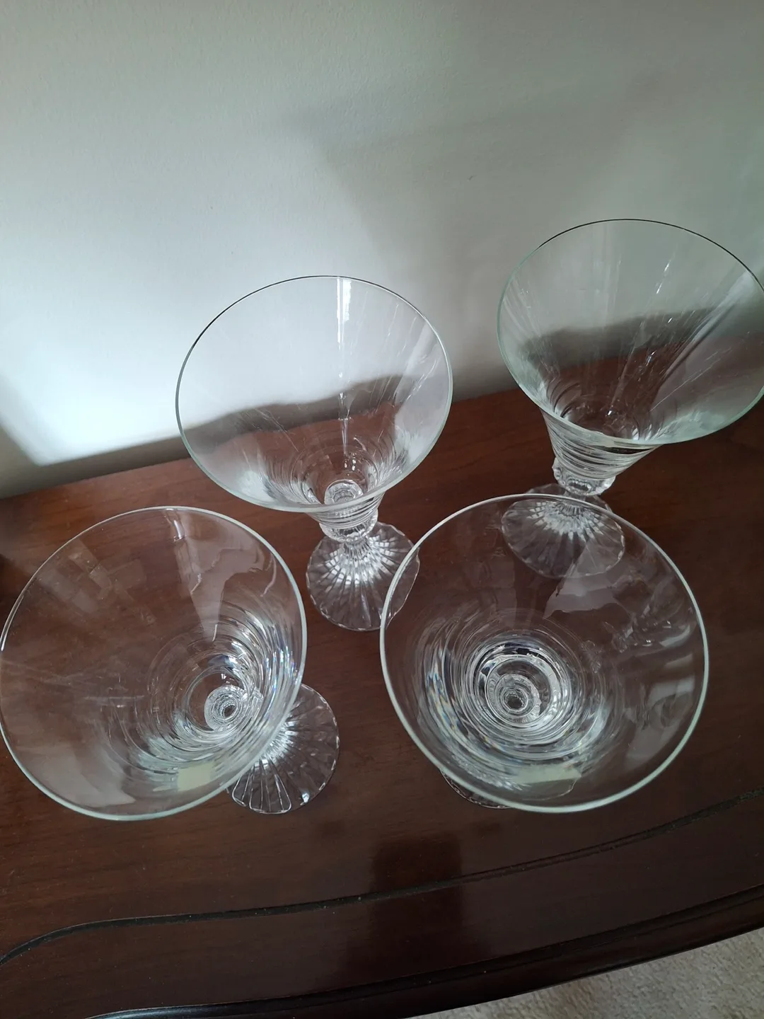 Set of 4 Mikasa wine glasses image indicator(3)