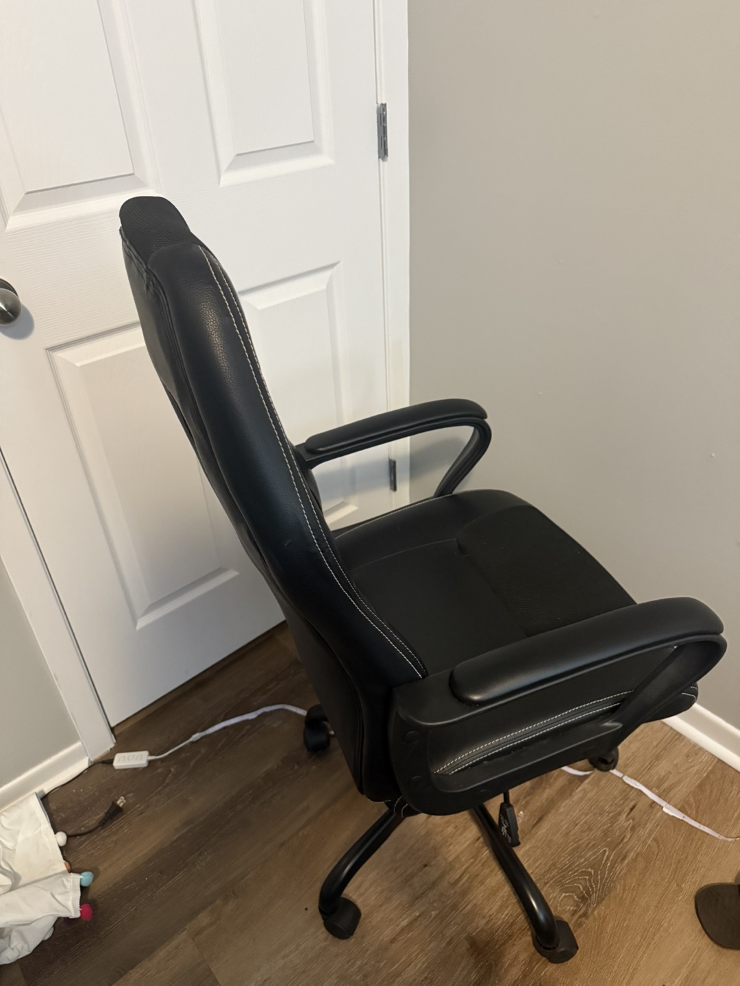 Black Ergonomic Office Chair - photo 2