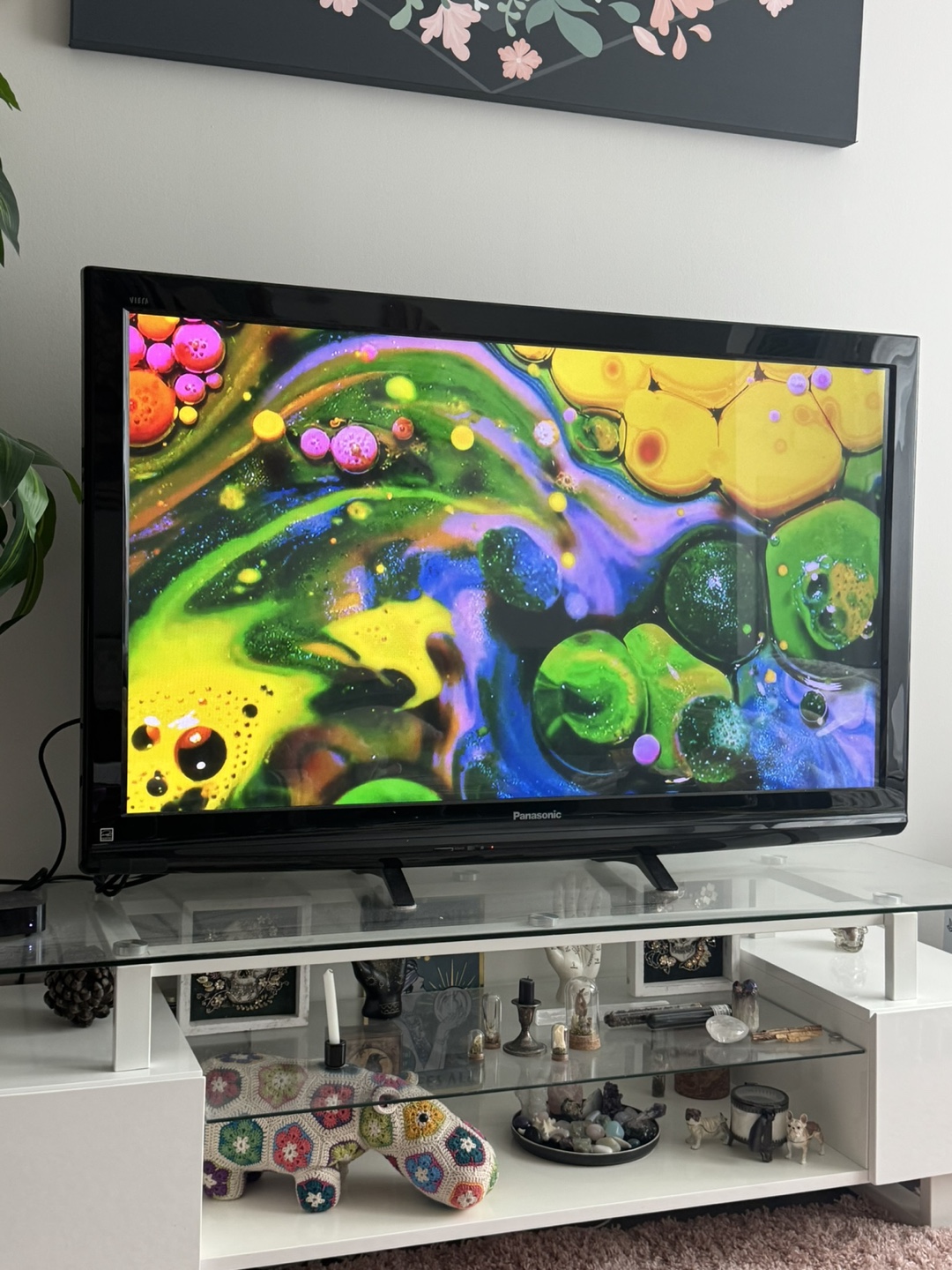 Panasonic 50" LCD HDTV - photo 2
