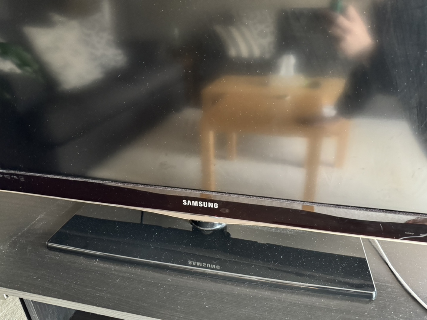 Samsung Flat Screen TV - photo 2