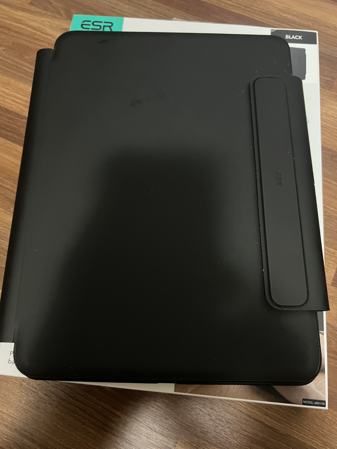 ESR Magnetic bluetooth keyboard for ipad - photo 4