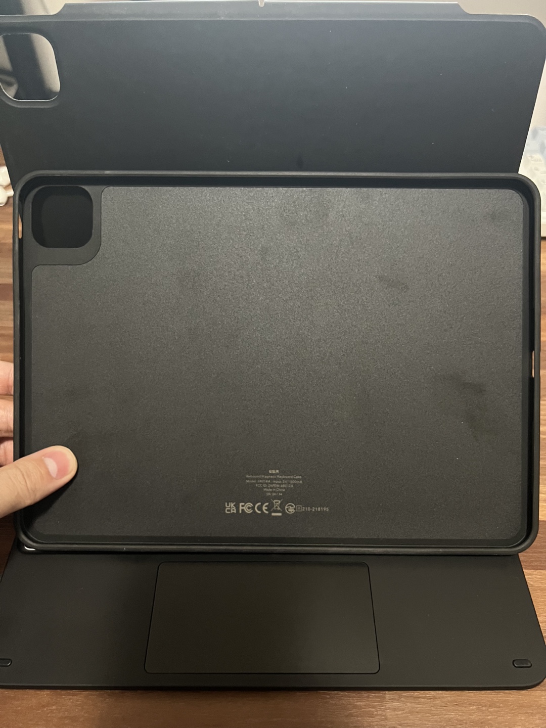 ESR Magnetic bluetooth keyboard for ipad - photo 3