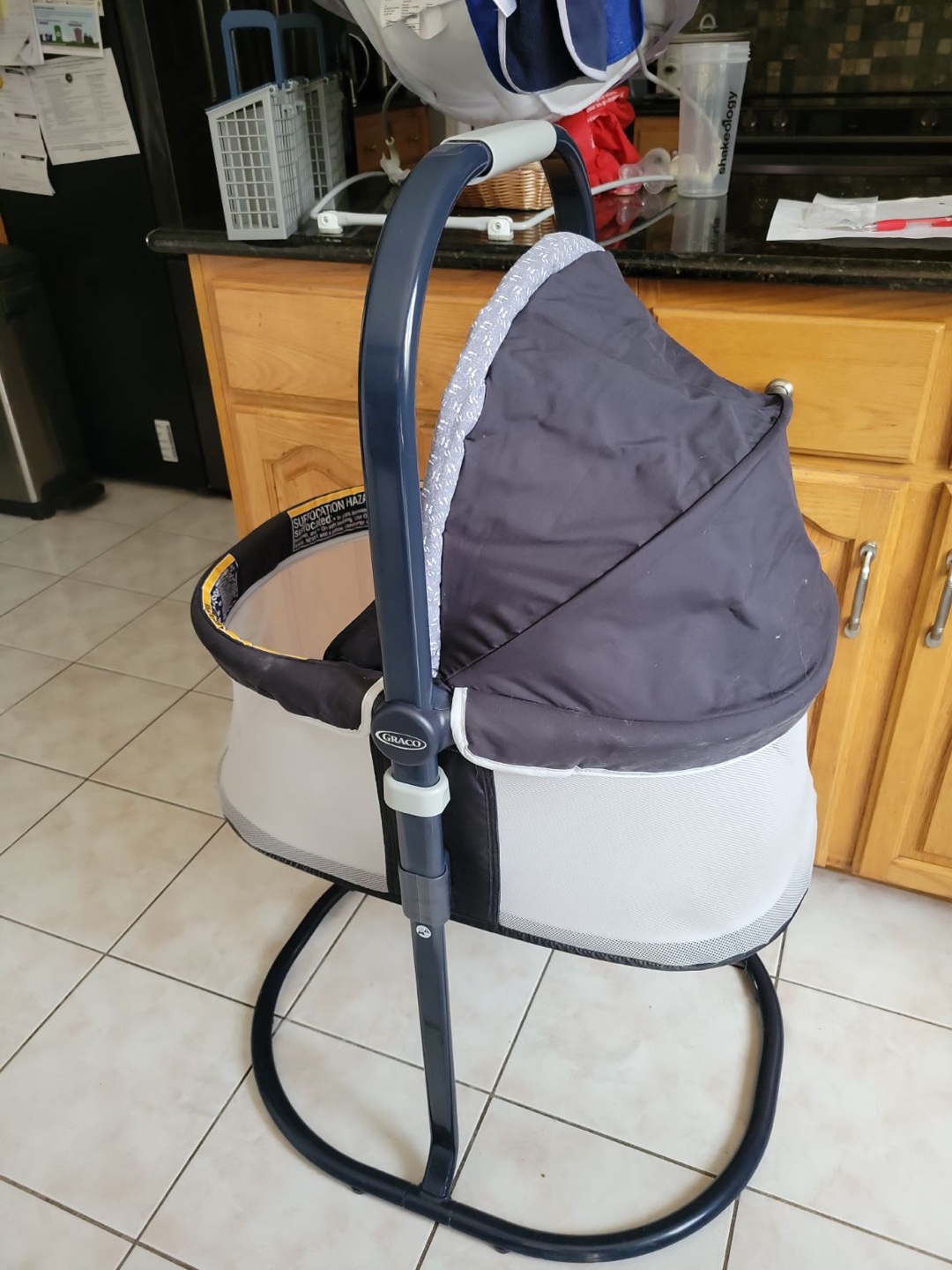 Graco Soothing Swing Bassinet