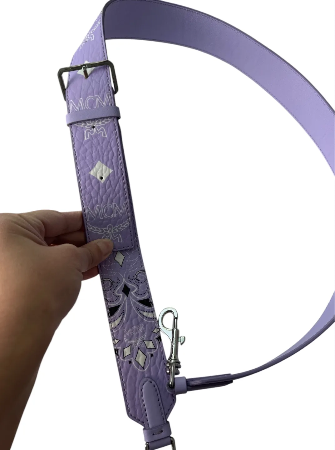 MCM Lavender Purple Leather Shoulder Strap image indicator(3)