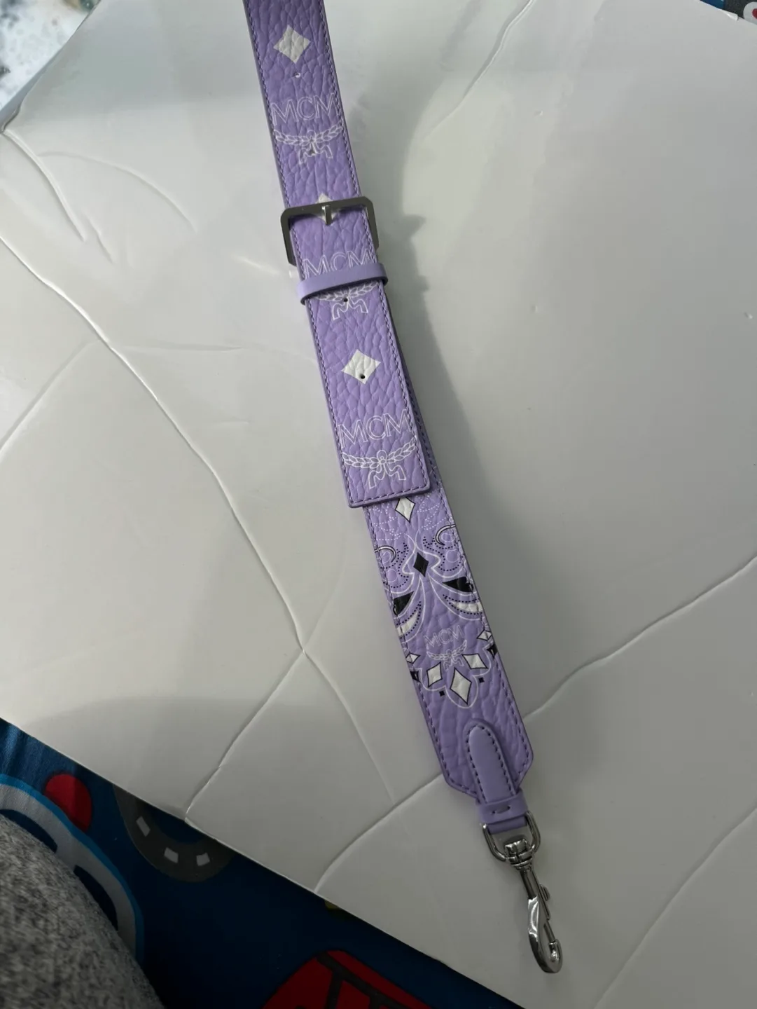 MCM Lavender Purple Leather Shoulder Strap image indicator(2)