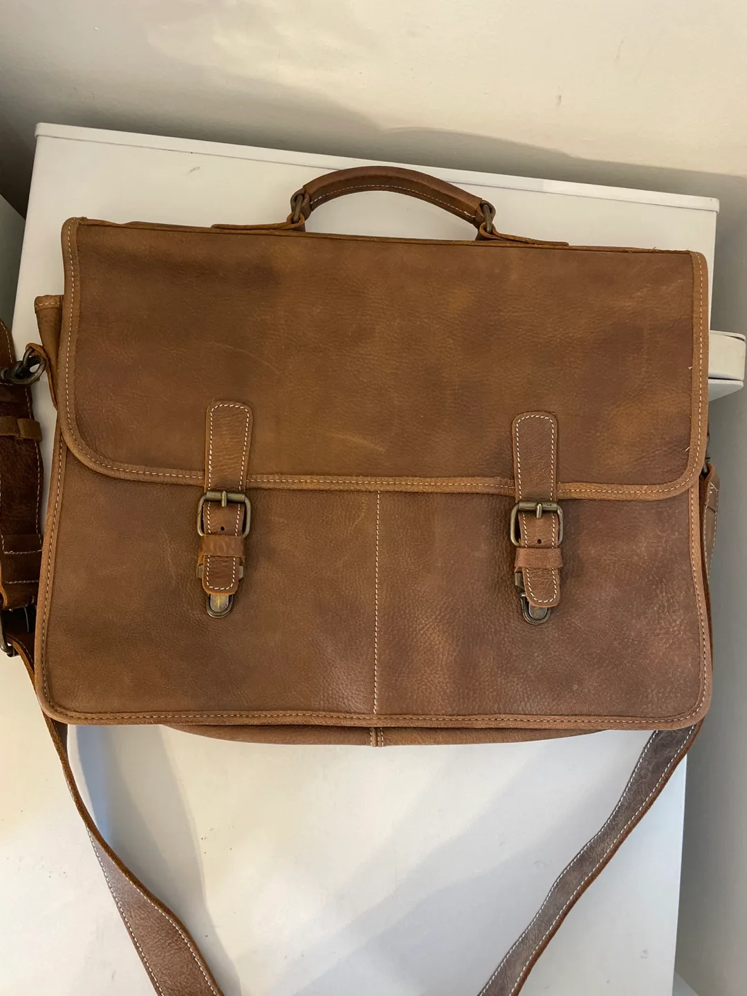 Roots Leather Messenger Bag laptop bag image indicator(3)