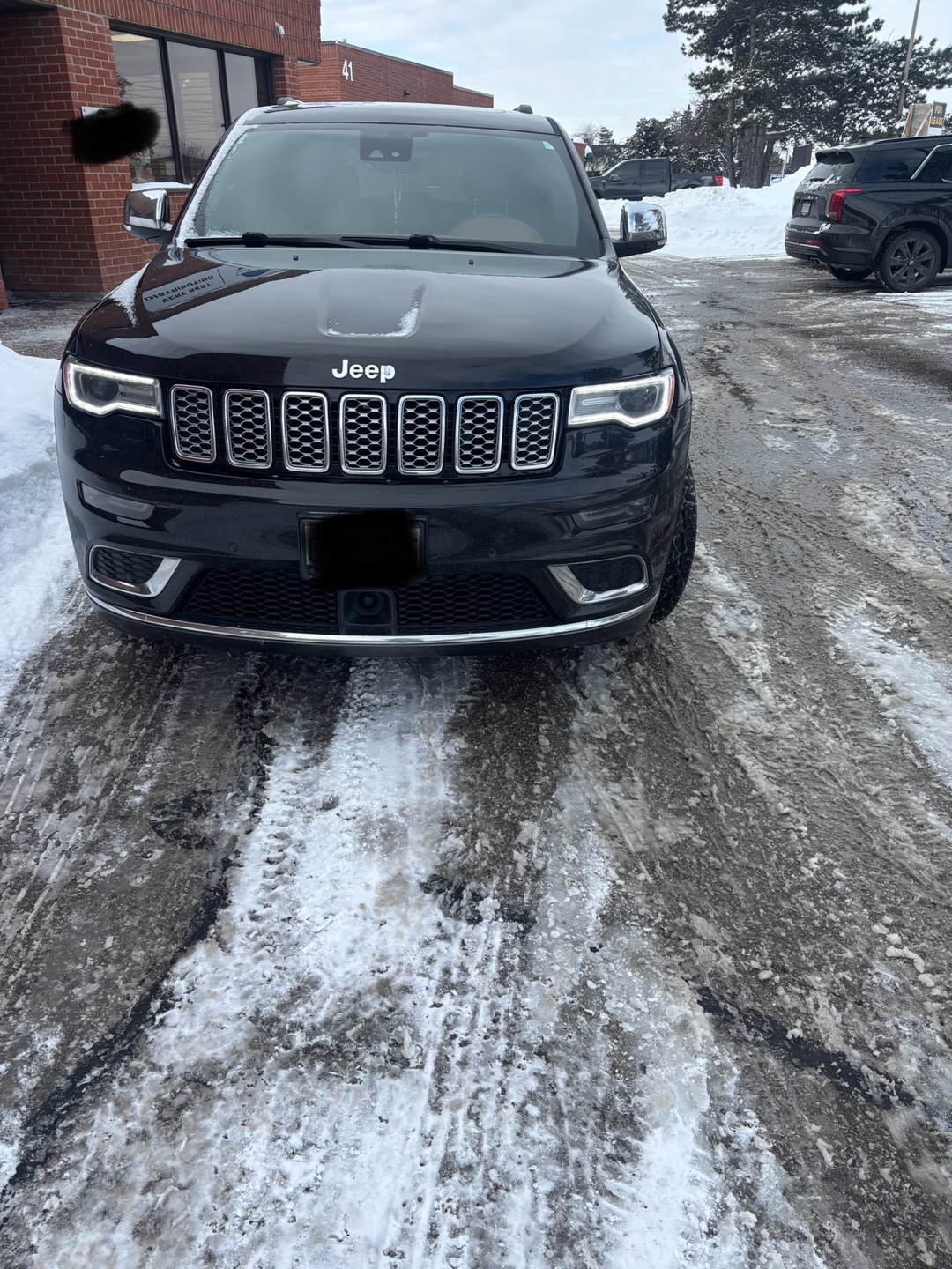 2019 Jeep Grand Cherokee Summit - Gently Used