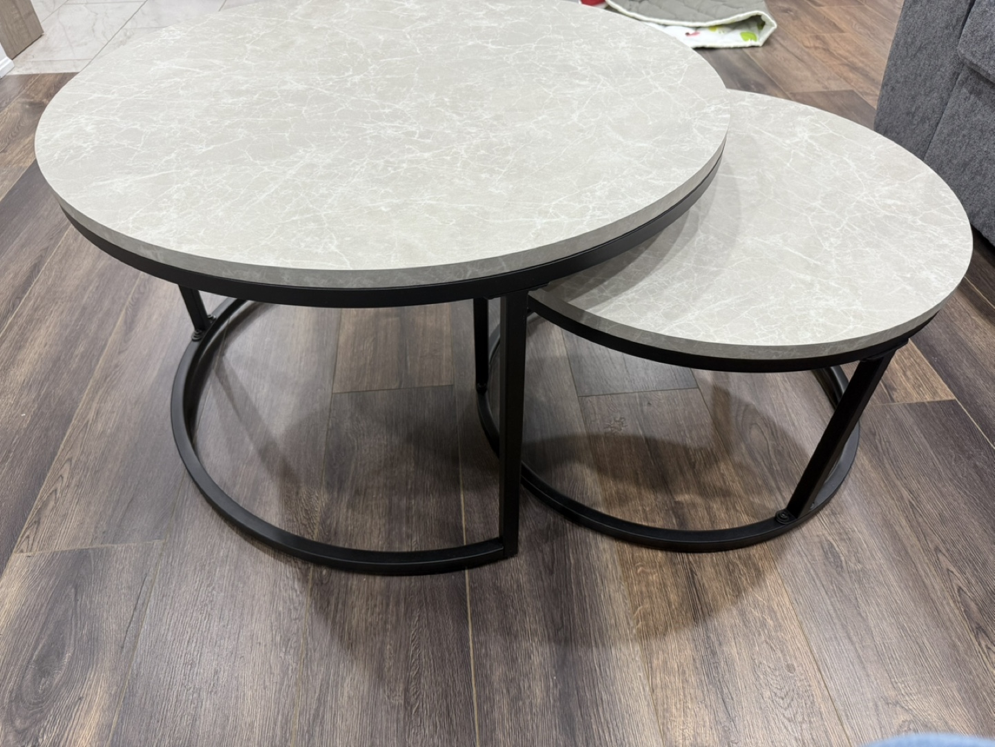 31” nesting coffee table with metal base