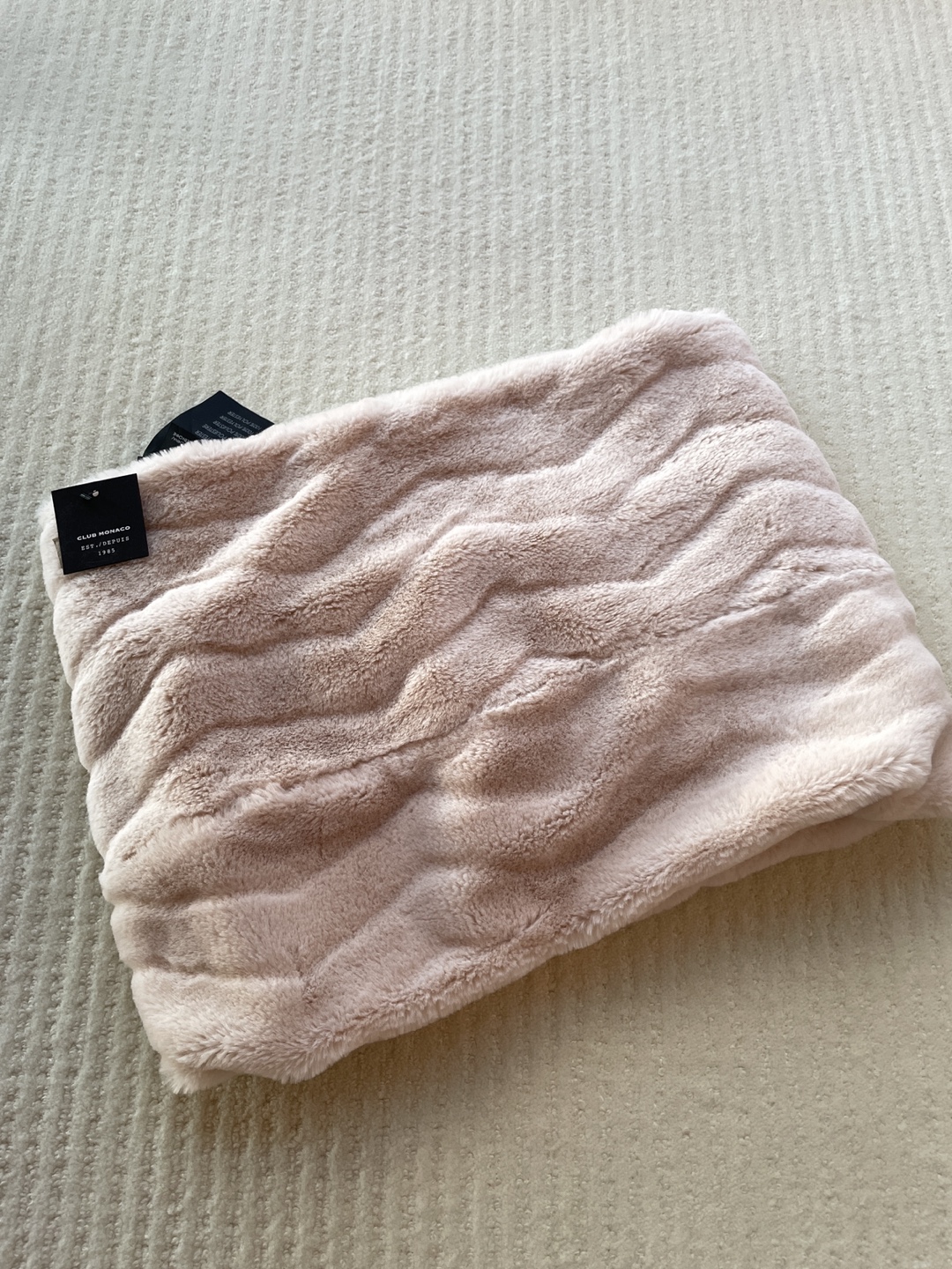 Club Monaco Cream Faux Fur Neck Warmer/scarf - photo 3
