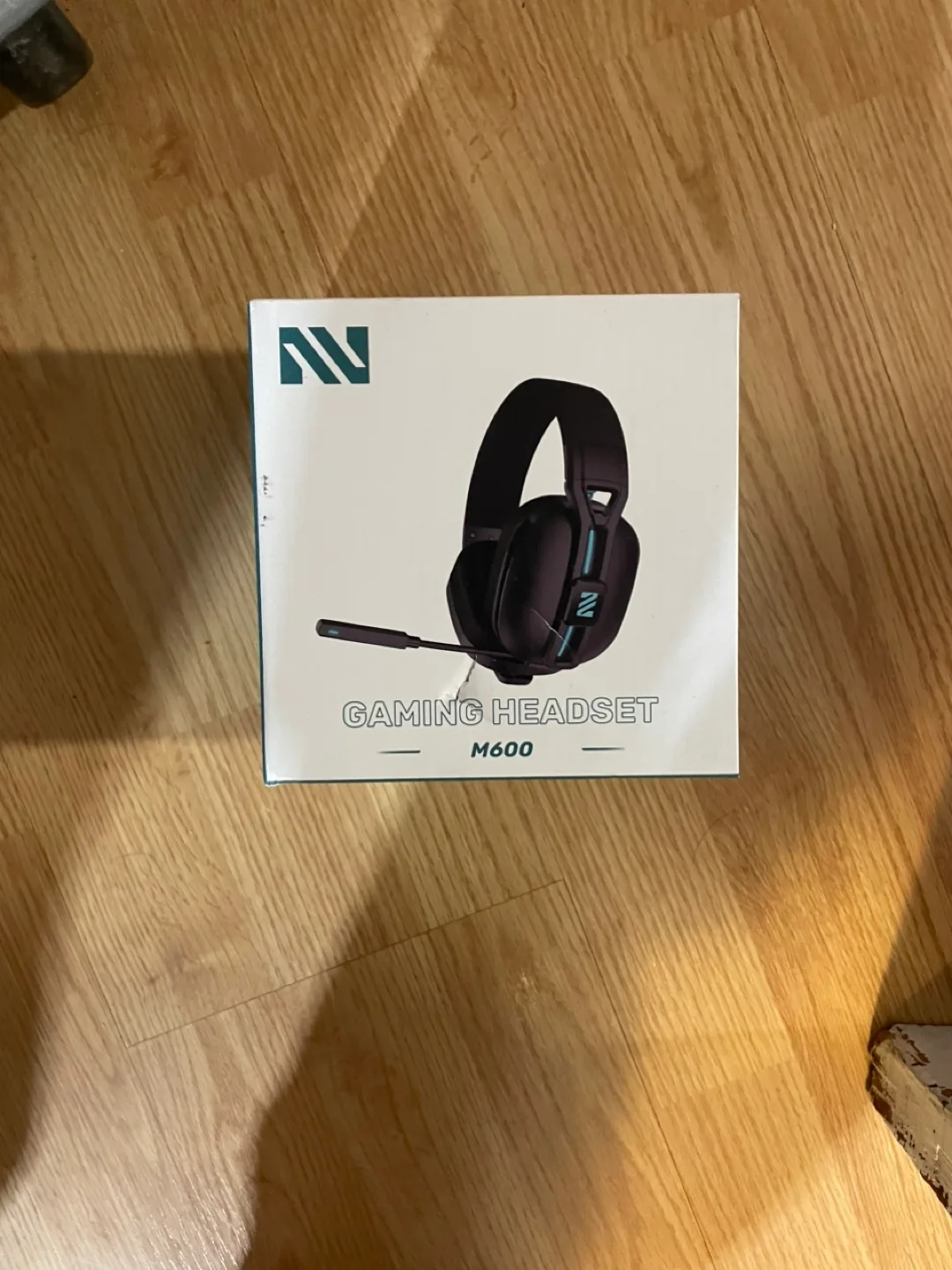 2x NEW Morandi M600 Gaming Headsets - Black & Blue image indicator(4)