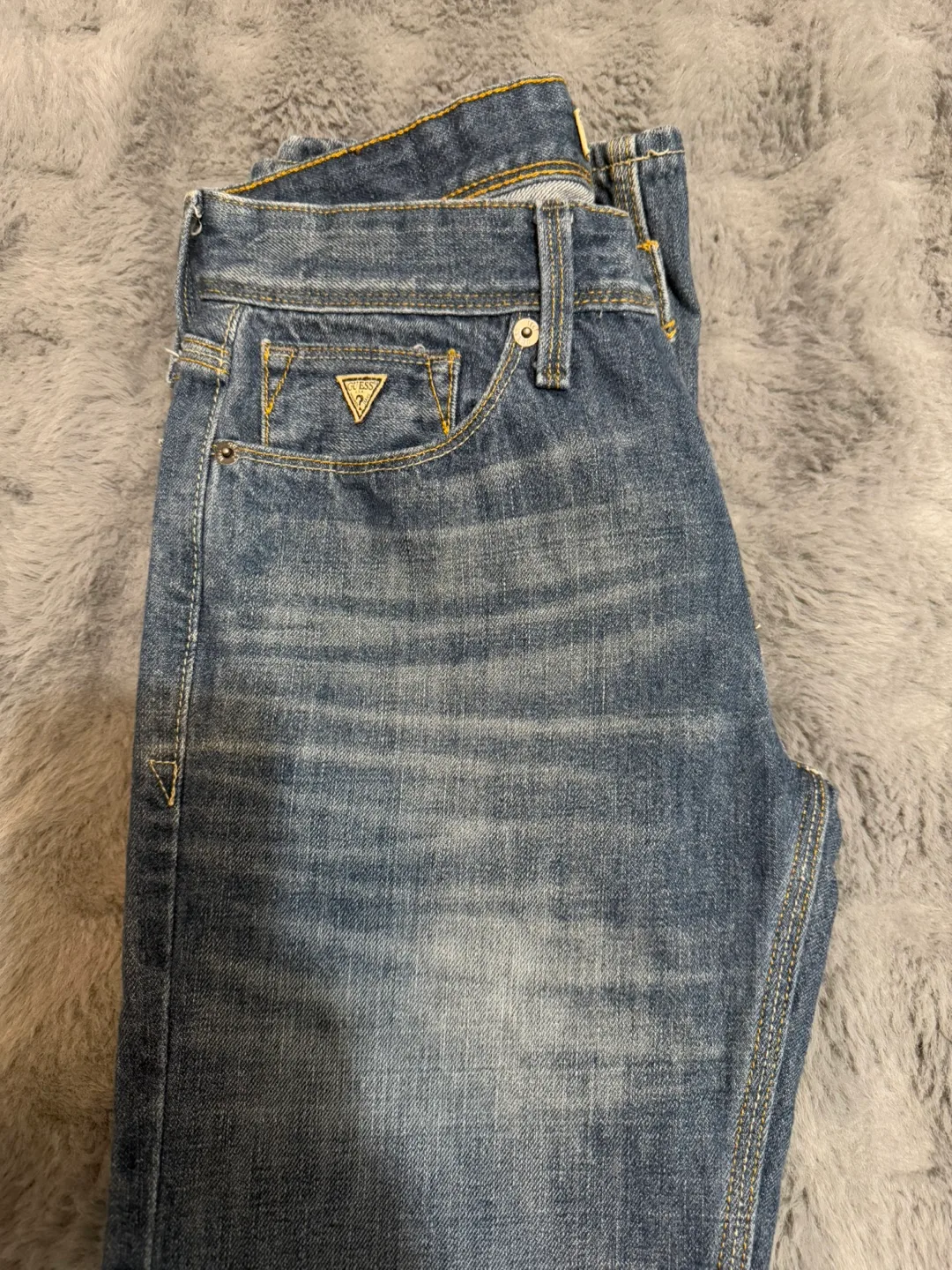Men's Guess Jeans - Size 29x32 thumbnail
