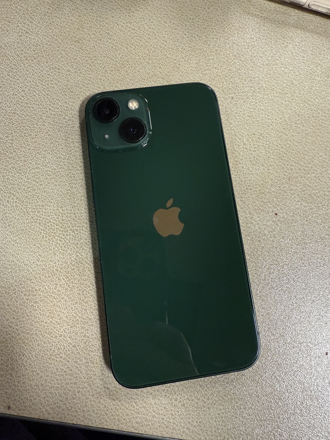 iPhone 13 - Deep Green