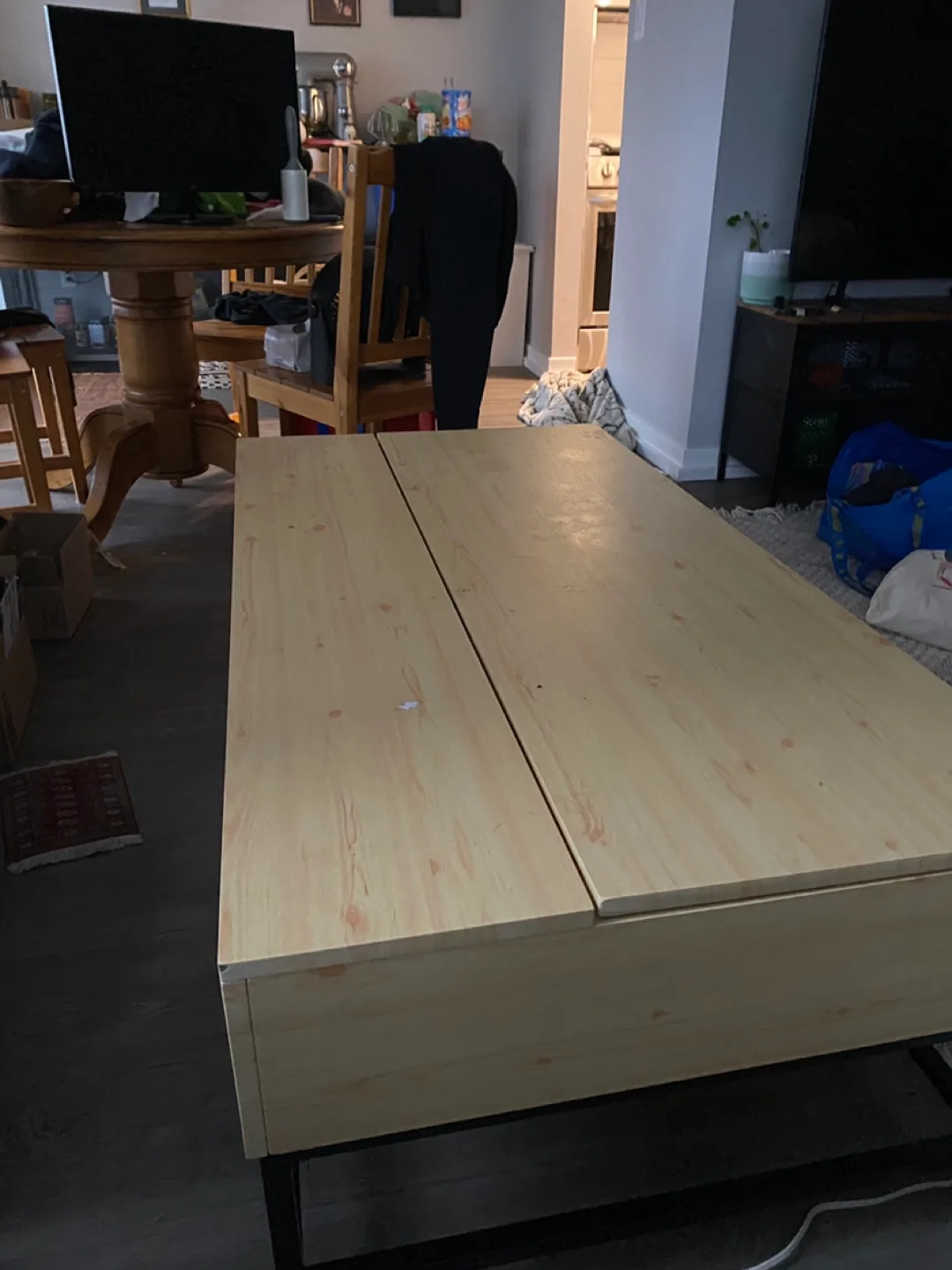 Lift-Top Coffee Table with Storage image indicator(6)