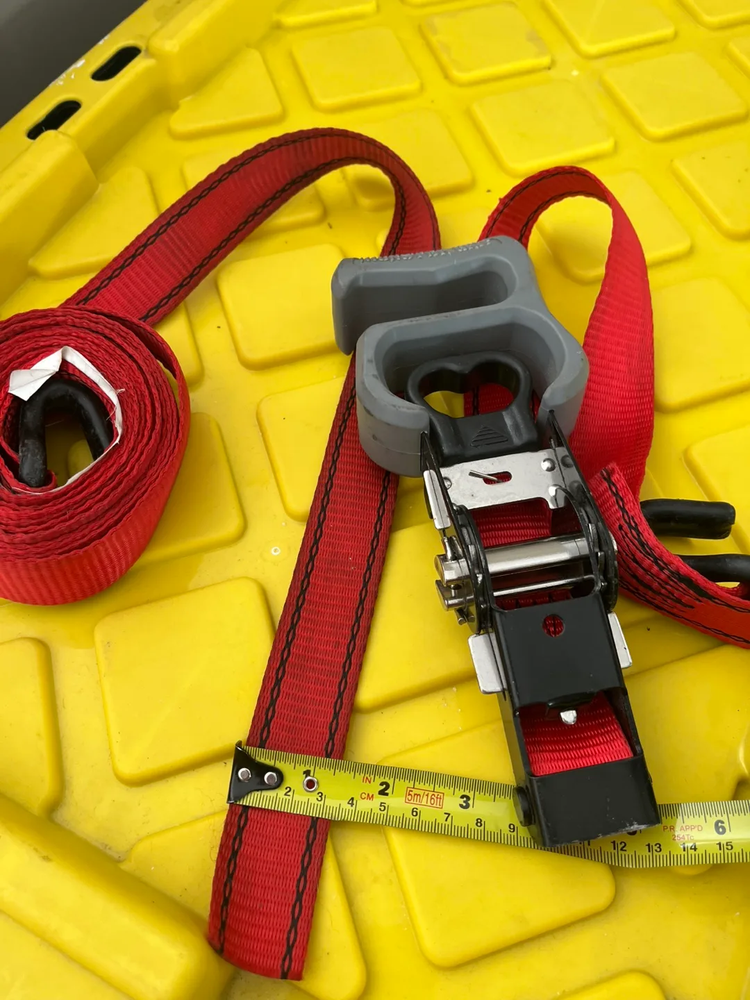 Red Ratchet Strap with Cam Buckle image indicator(2)