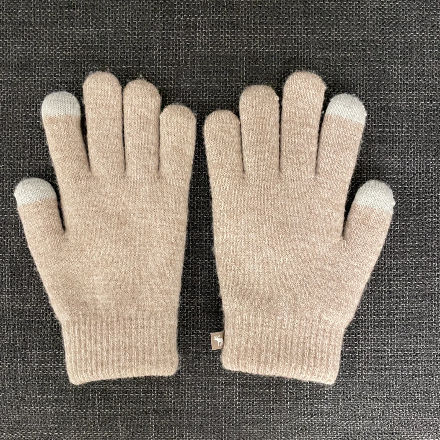 Abercrombie & Fitch Women's  Beige Knit Gloves - S image indicator(2)