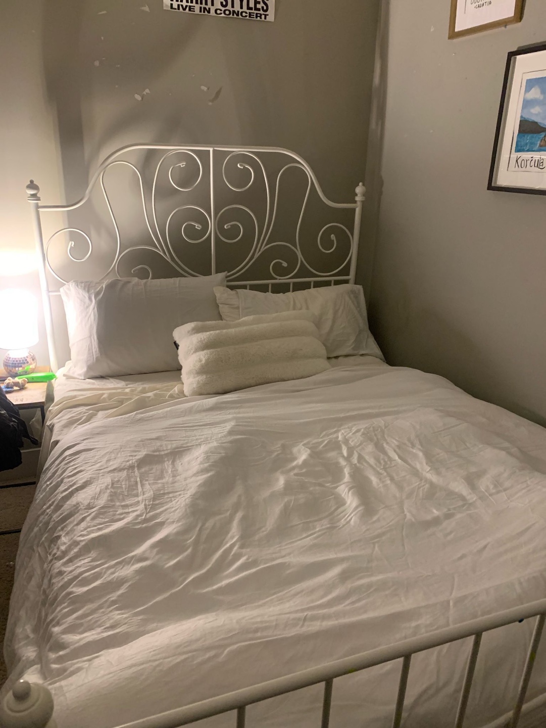 White Metal Full Bed Frame full size with sleep country mattress