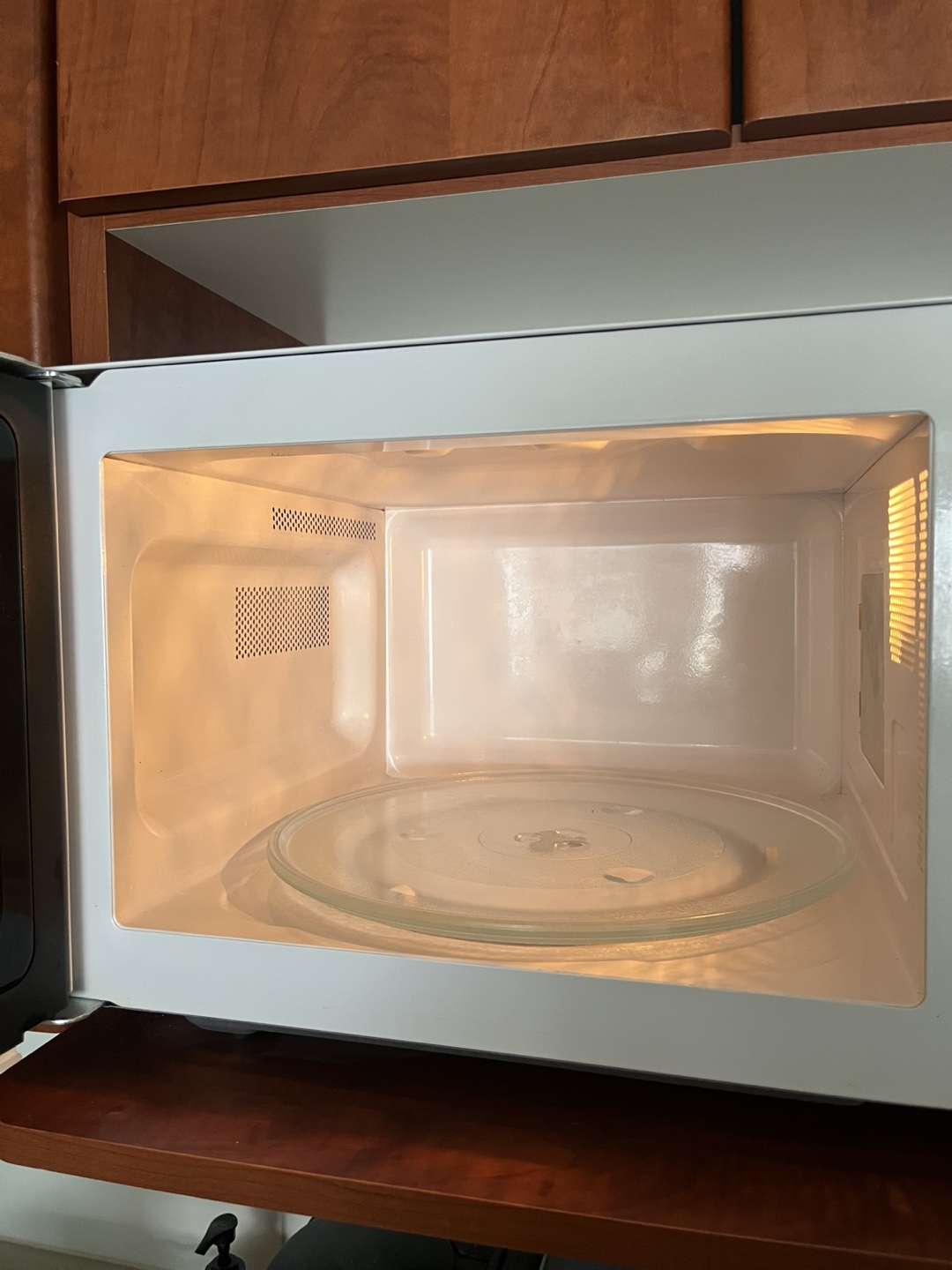 Hamilton Beach Microwave - photo 3