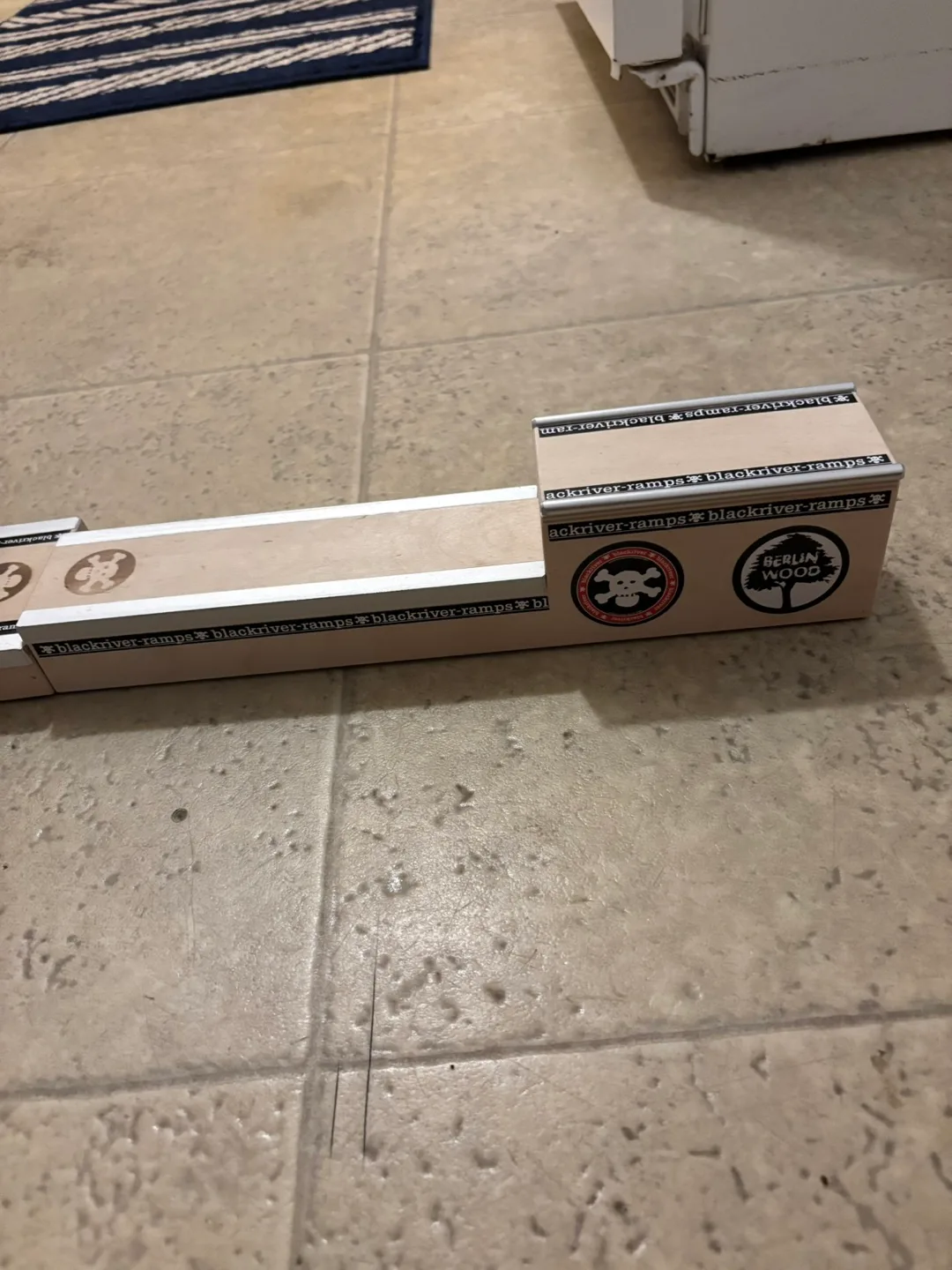 blackriver-ramps Fingerboard Box 1 x Two Level Ledge image indicator(3)