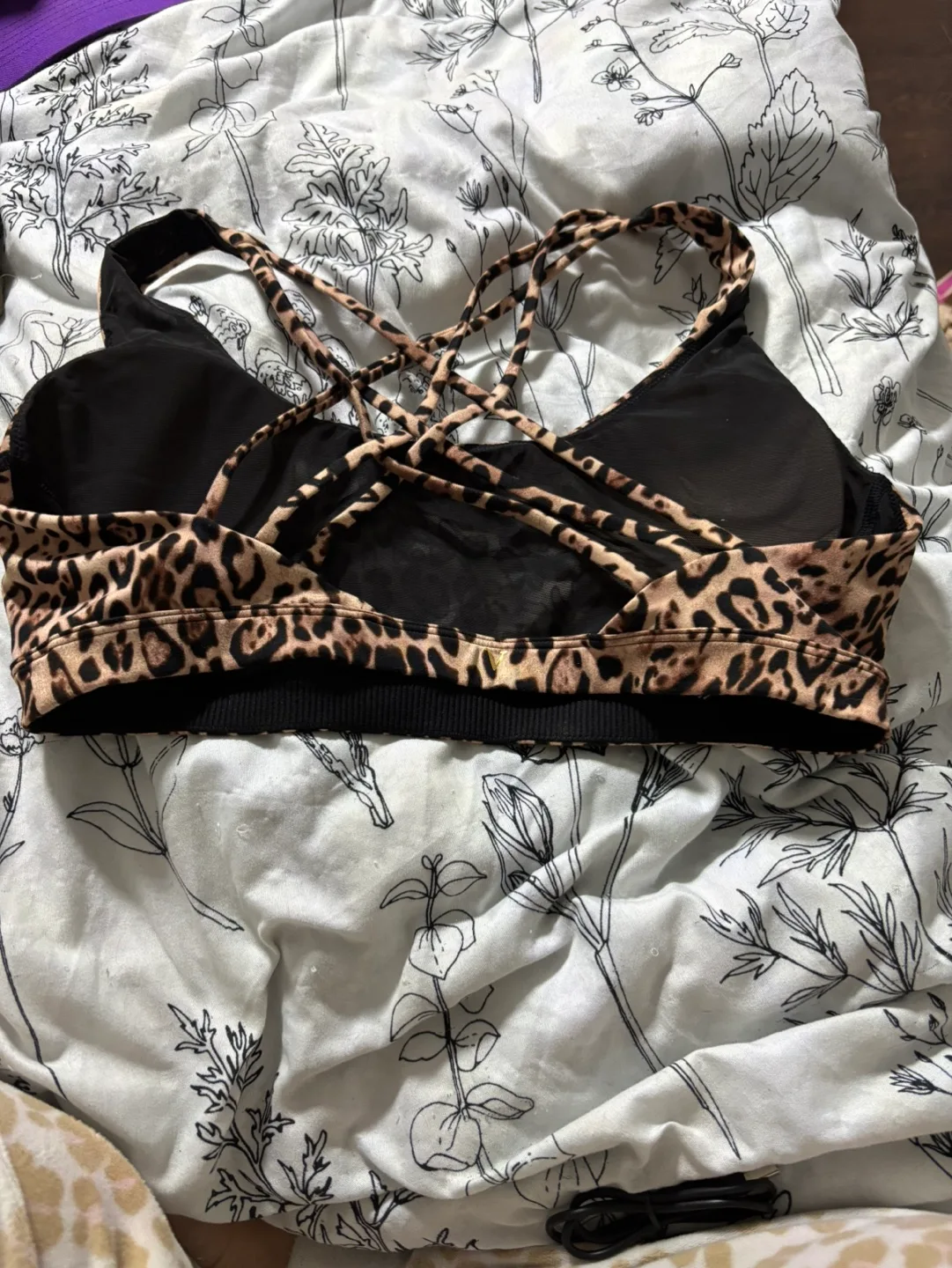 Like NEW Lrg Victoria's Secret Leopard Print sexy Sports Bra image indicator(2)