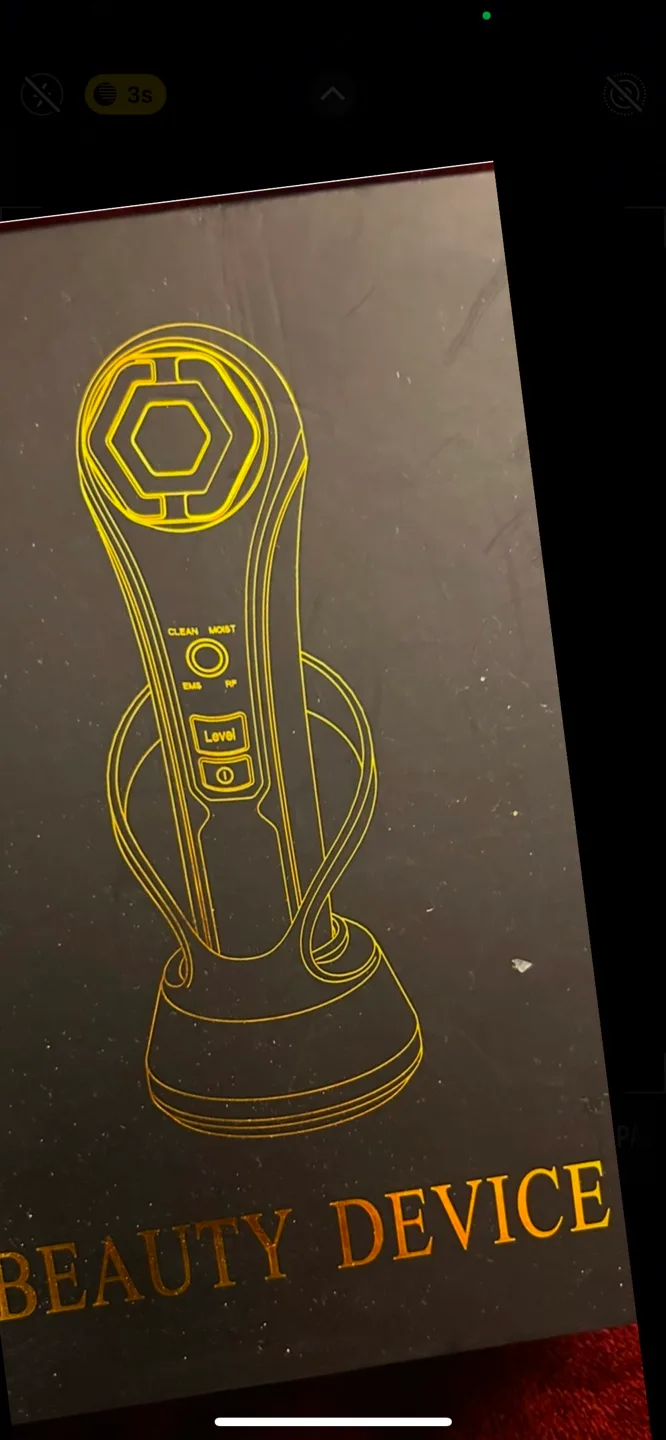 Gold Beauty Device with EMS, RF, and LED Light Therapy image indicator(3)