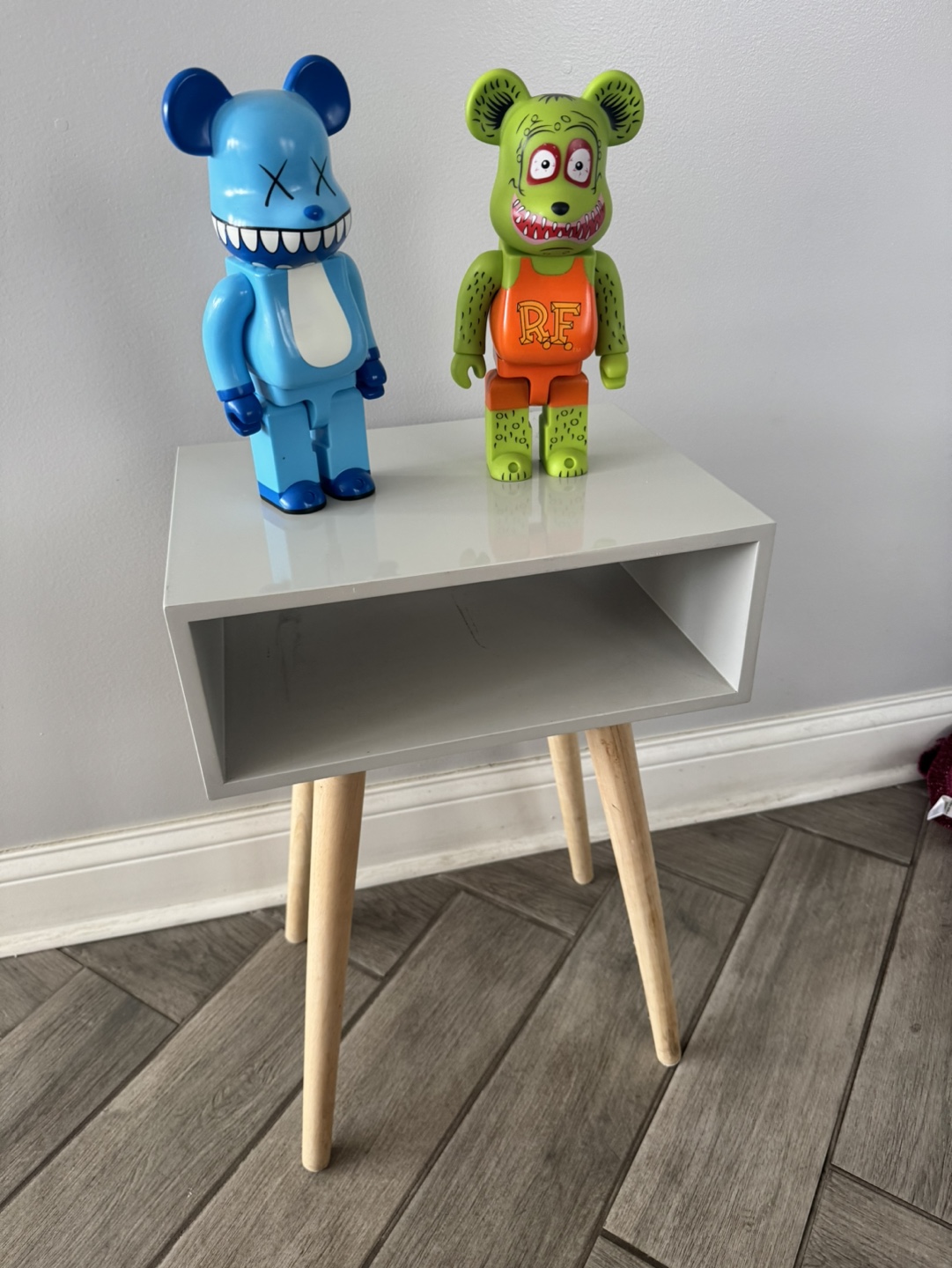 Cute Modern Side Table with Open Shelf - photo 2