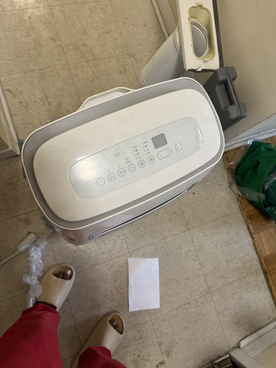 Probable Air conditioner - photo 2