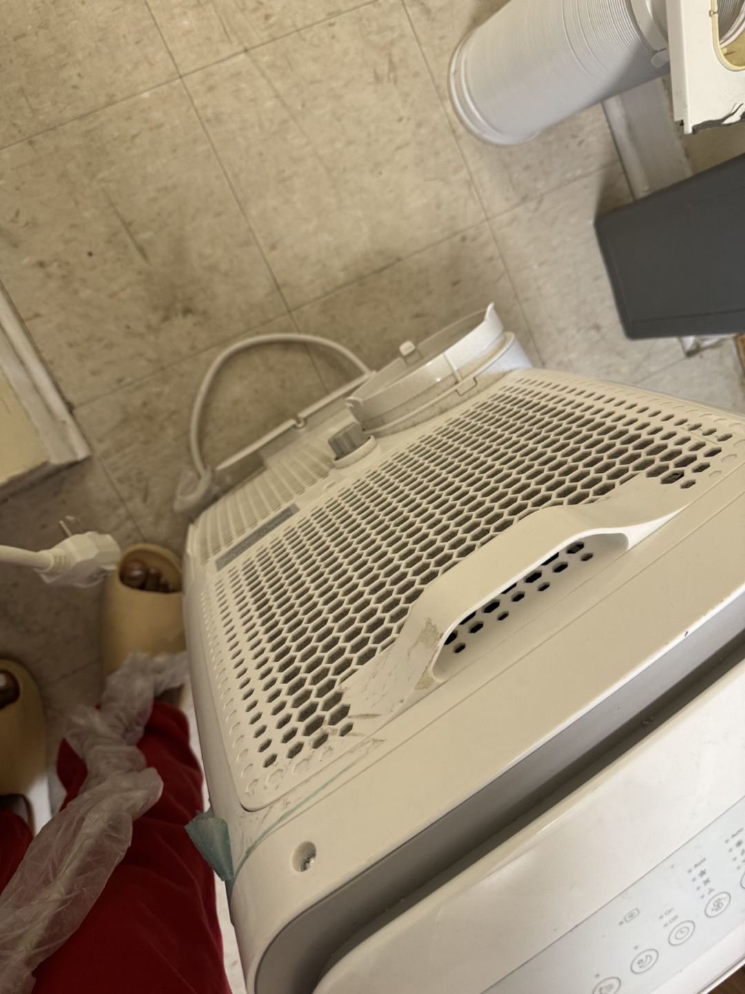 Probable Air conditioner - photo 4