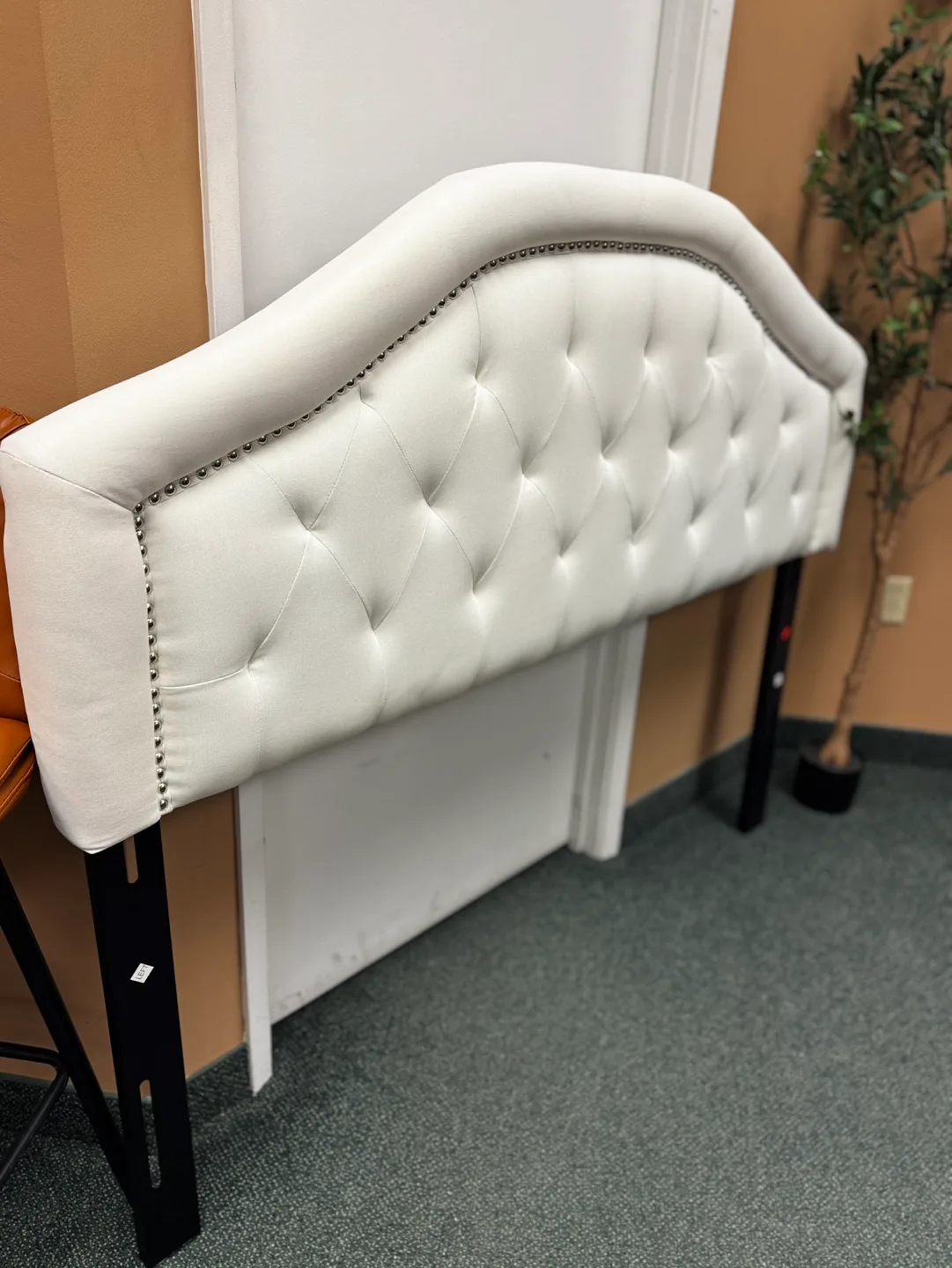 Ivy Diamond Tufted Headboard -Adjustable Full/Double and Queen image indicator(4)