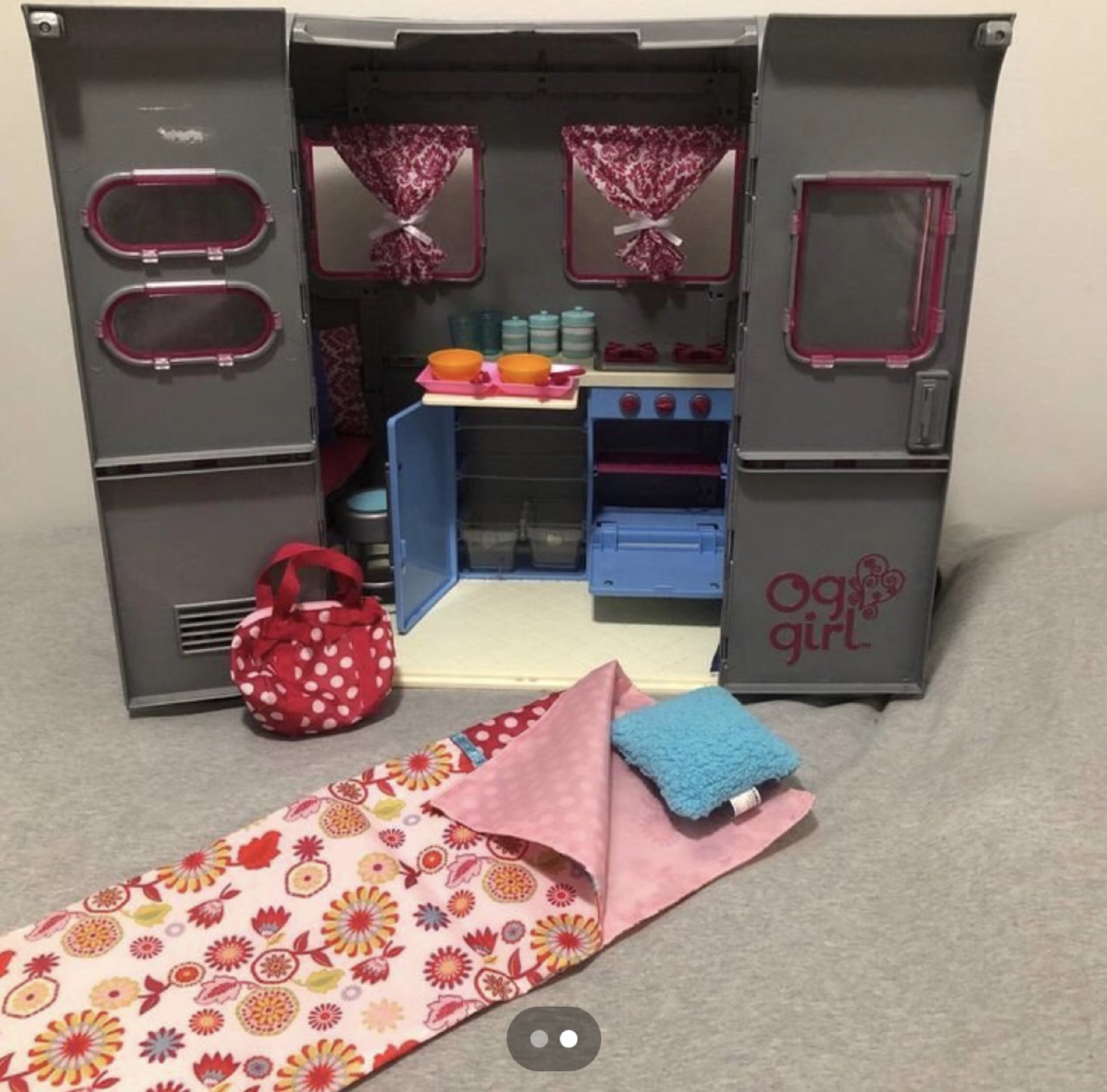 Our Generation Deluxe Camper Van Playset