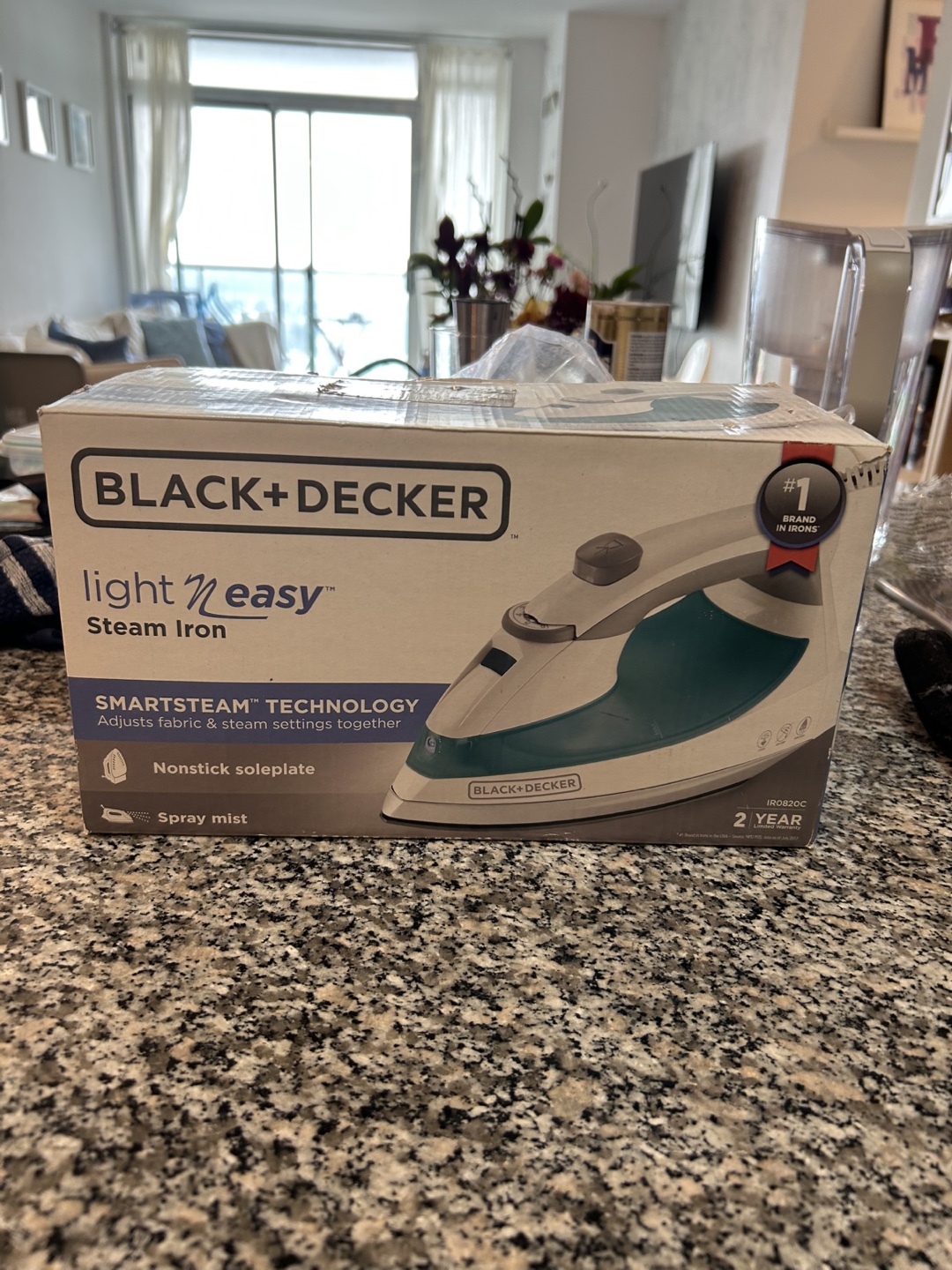 Black+Decker Light n Easy Steam Iron - New in Box